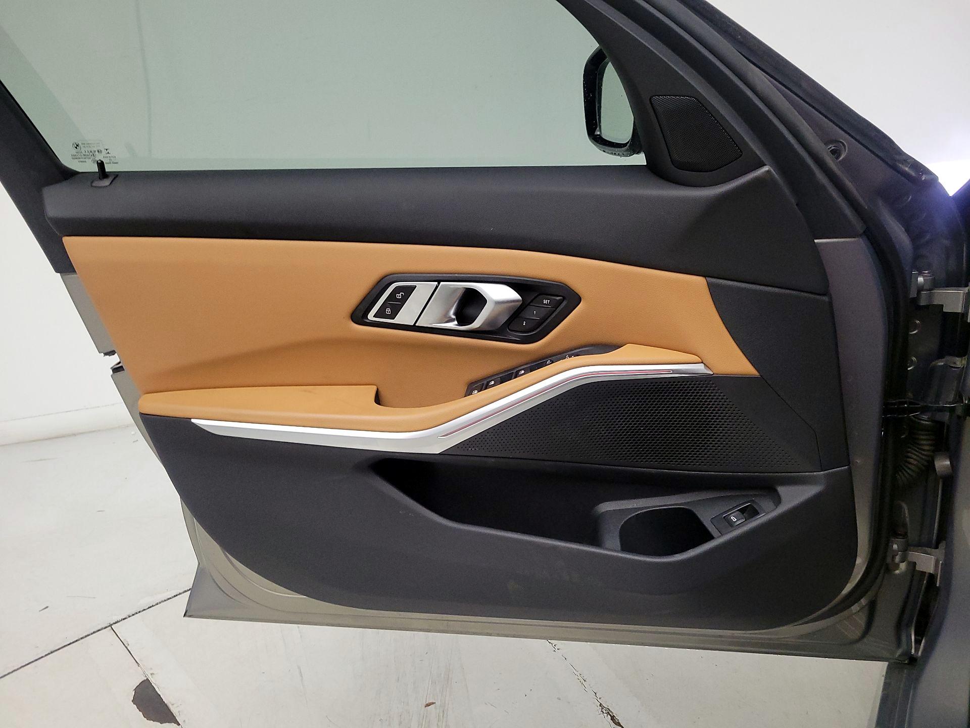 Thumbnail: 2022 BMW 3 Series - 12