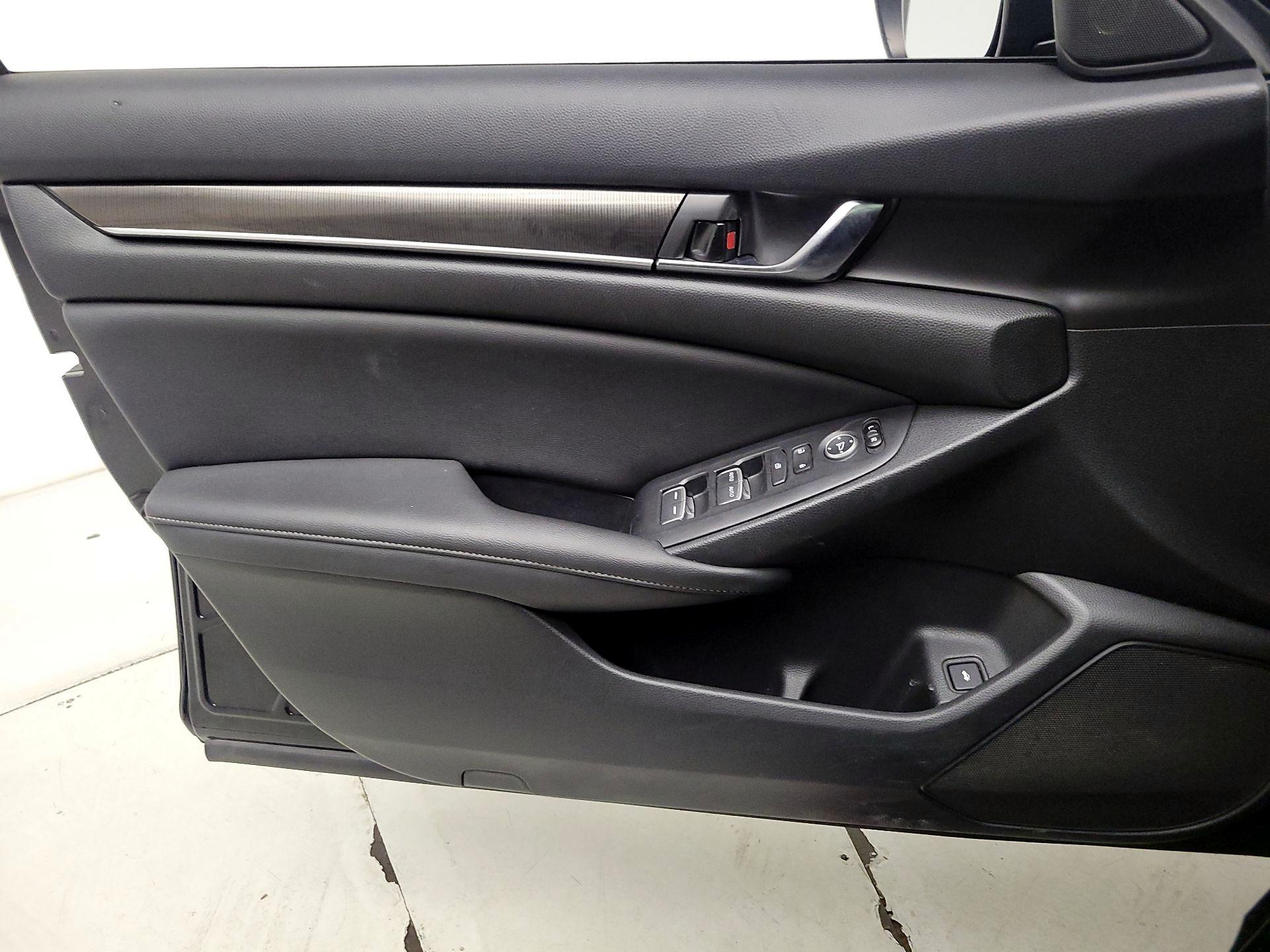 Thumbnail: 2020 Honda Accord - 12
