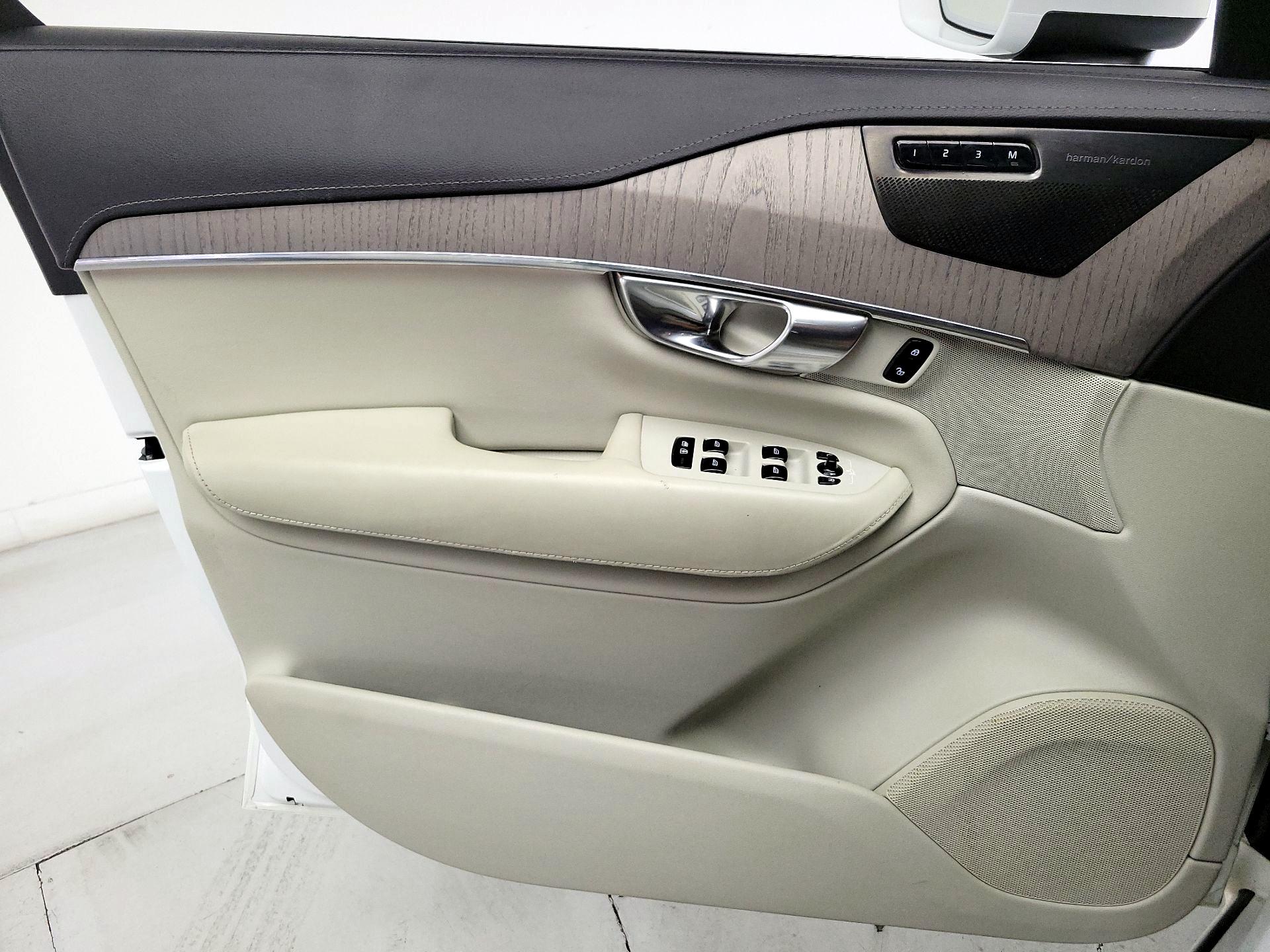 Thumbnail: 2020 Volvo XC90 - 12
