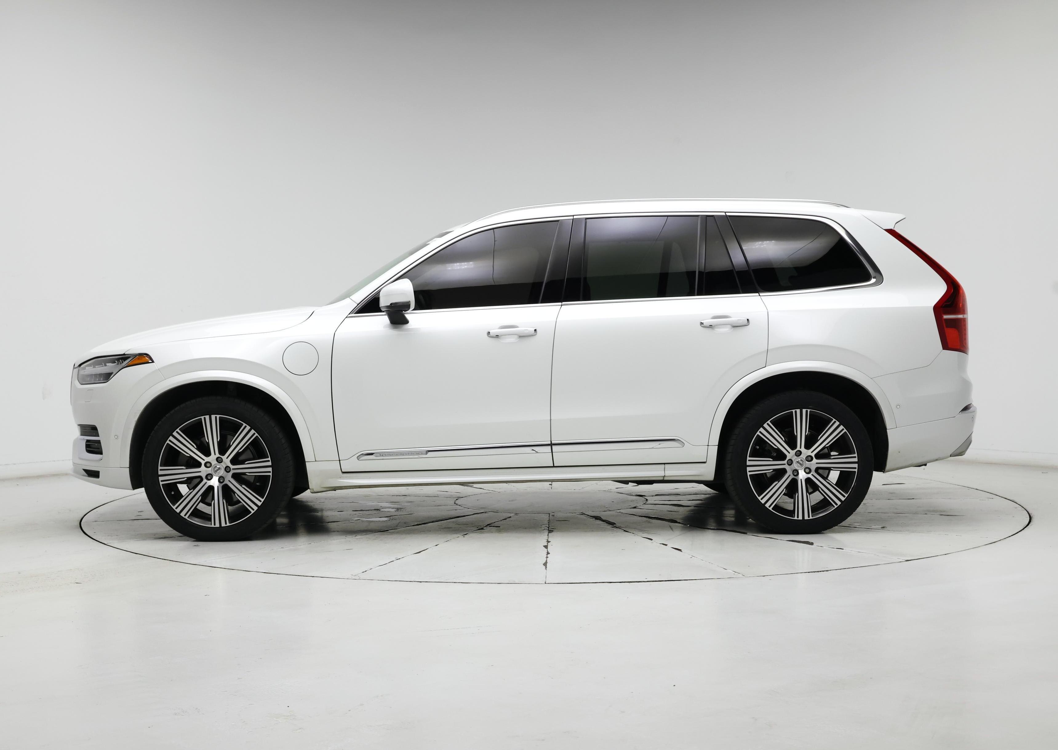 Thumbnail: 2020 Volvo XC90 - 3