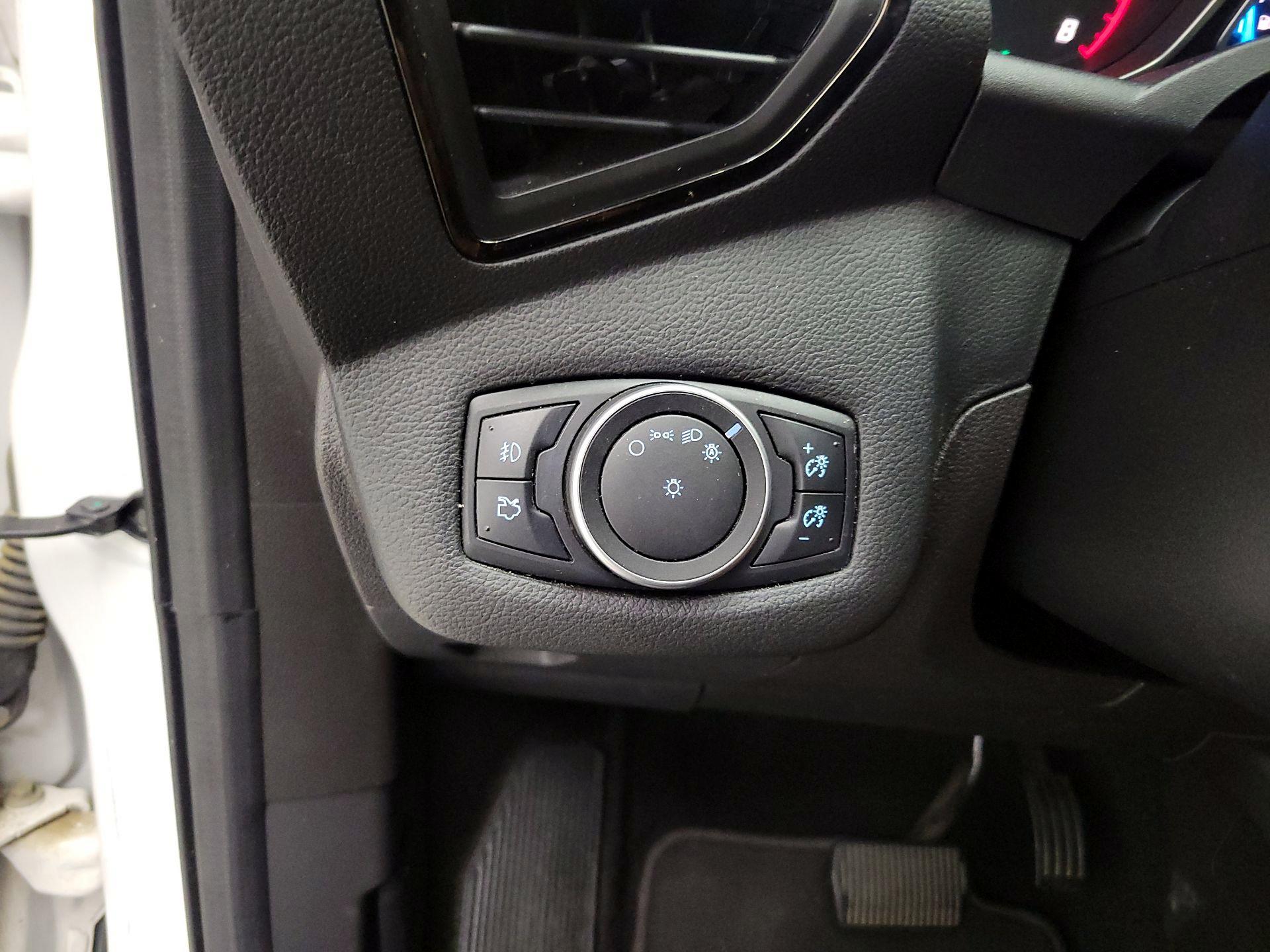 Thumbnail: 2016 Ford Escape - 13