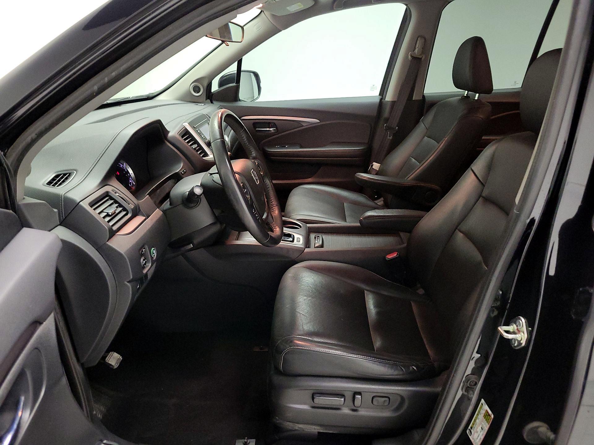 Thumbnail: 2017 Honda Ridgeline - 11