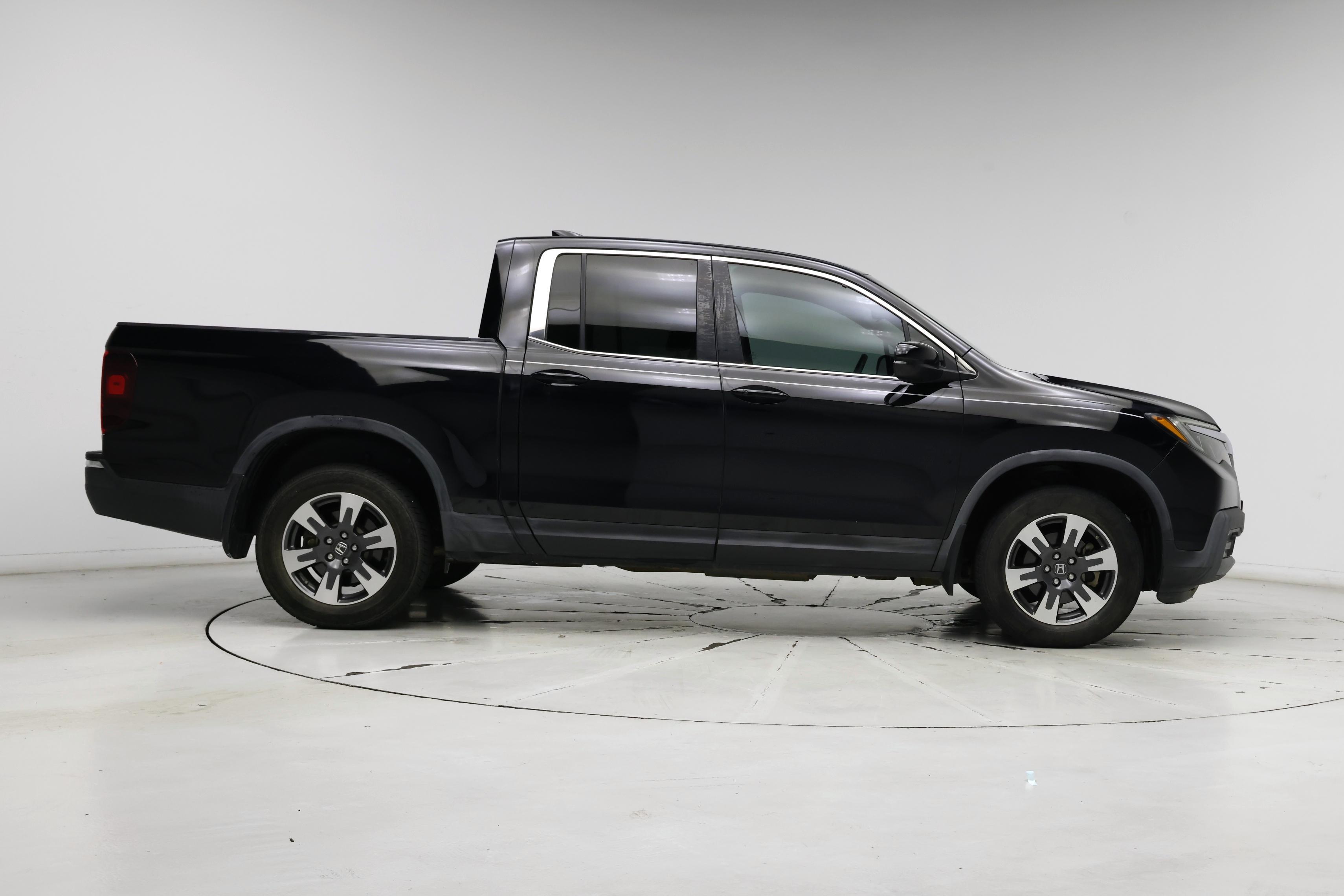 Thumbnail: 2017 Honda Ridgeline - 7
