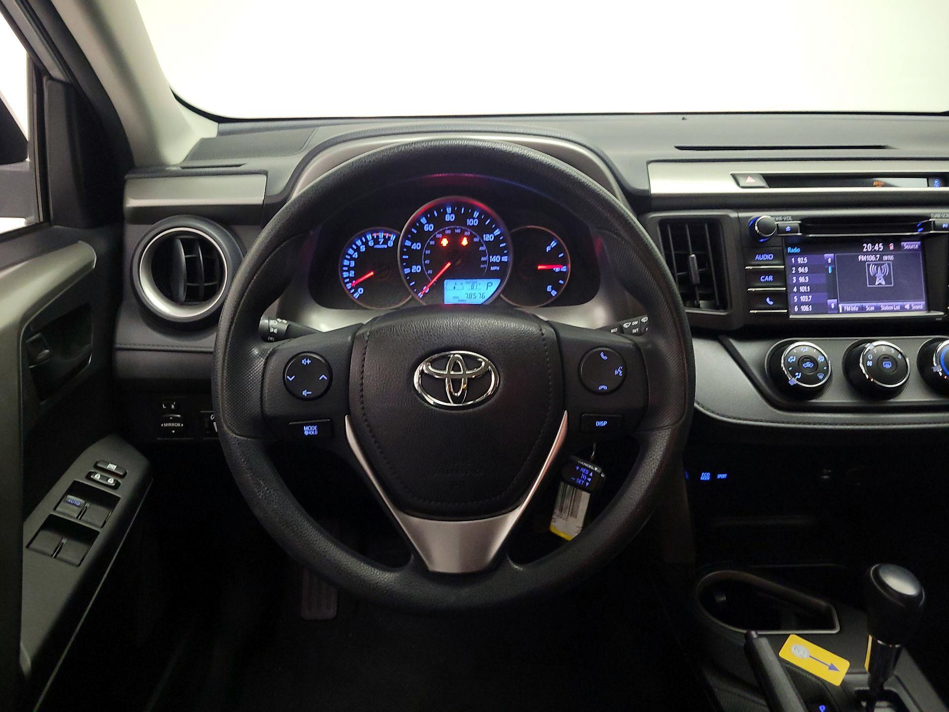 Thumbnail: 2016 Toyota RAV4 - 10