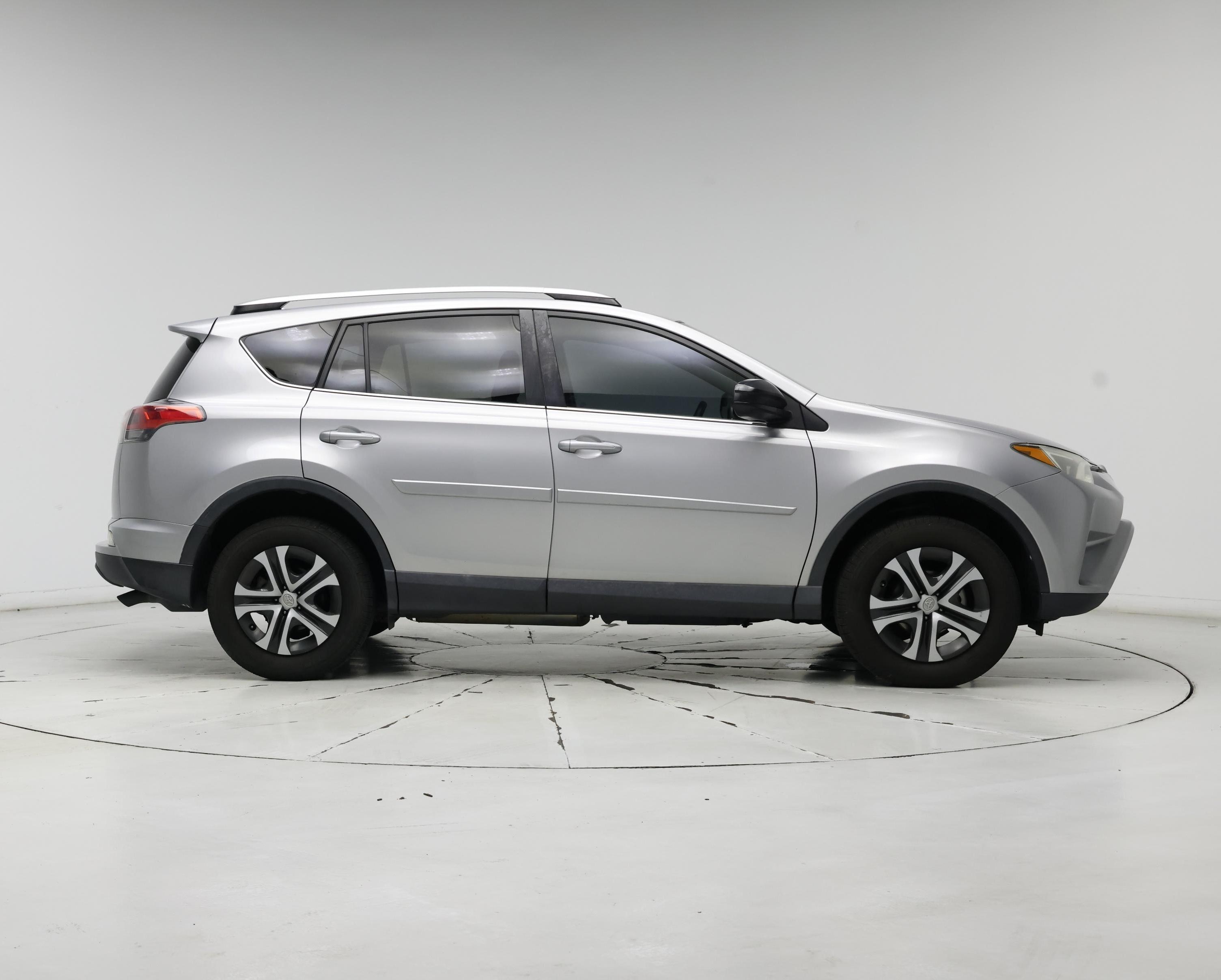 Thumbnail: 2016 Toyota RAV4 - 7