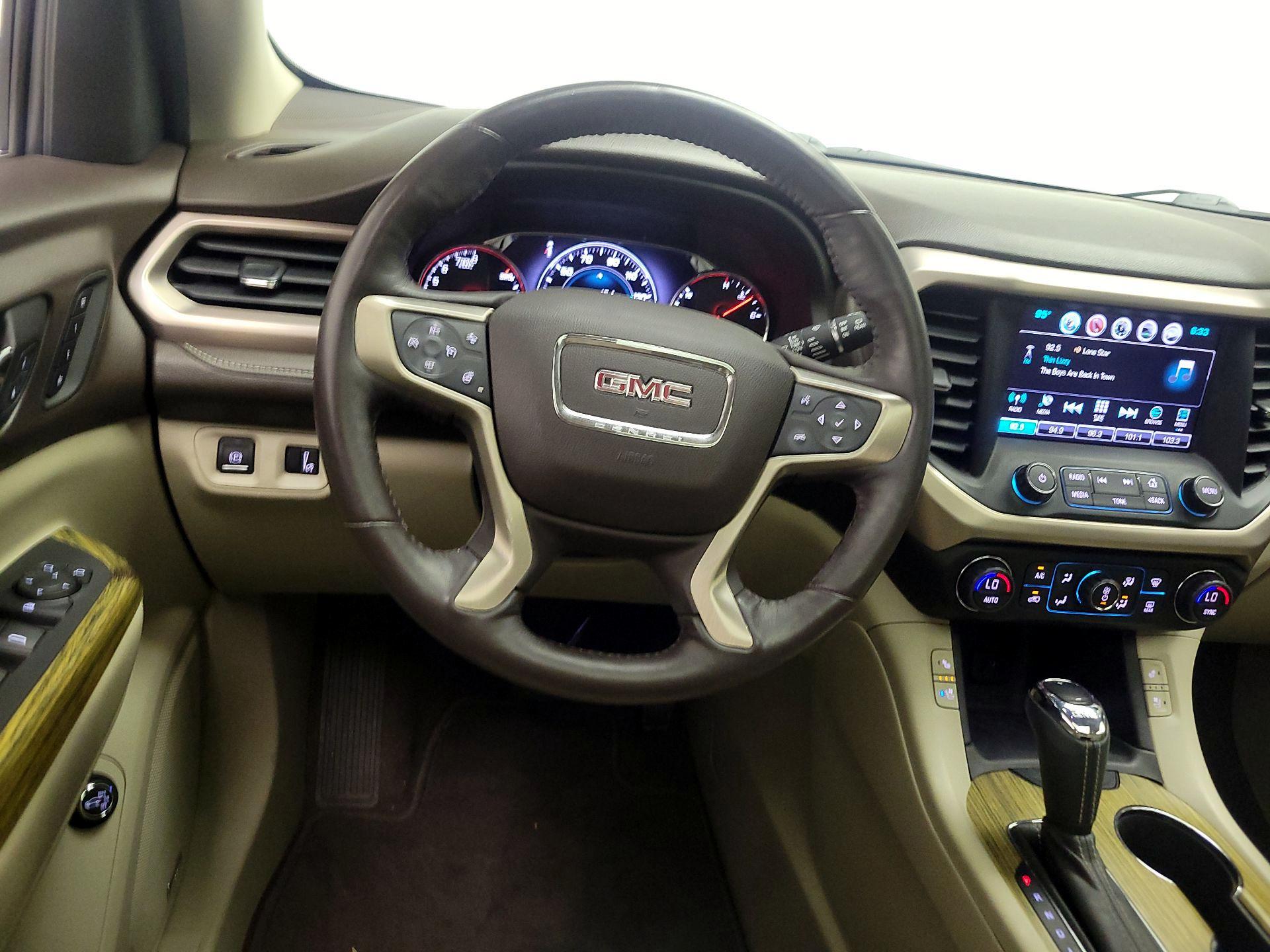 Thumbnail: 2018 GMC Acadia - 10