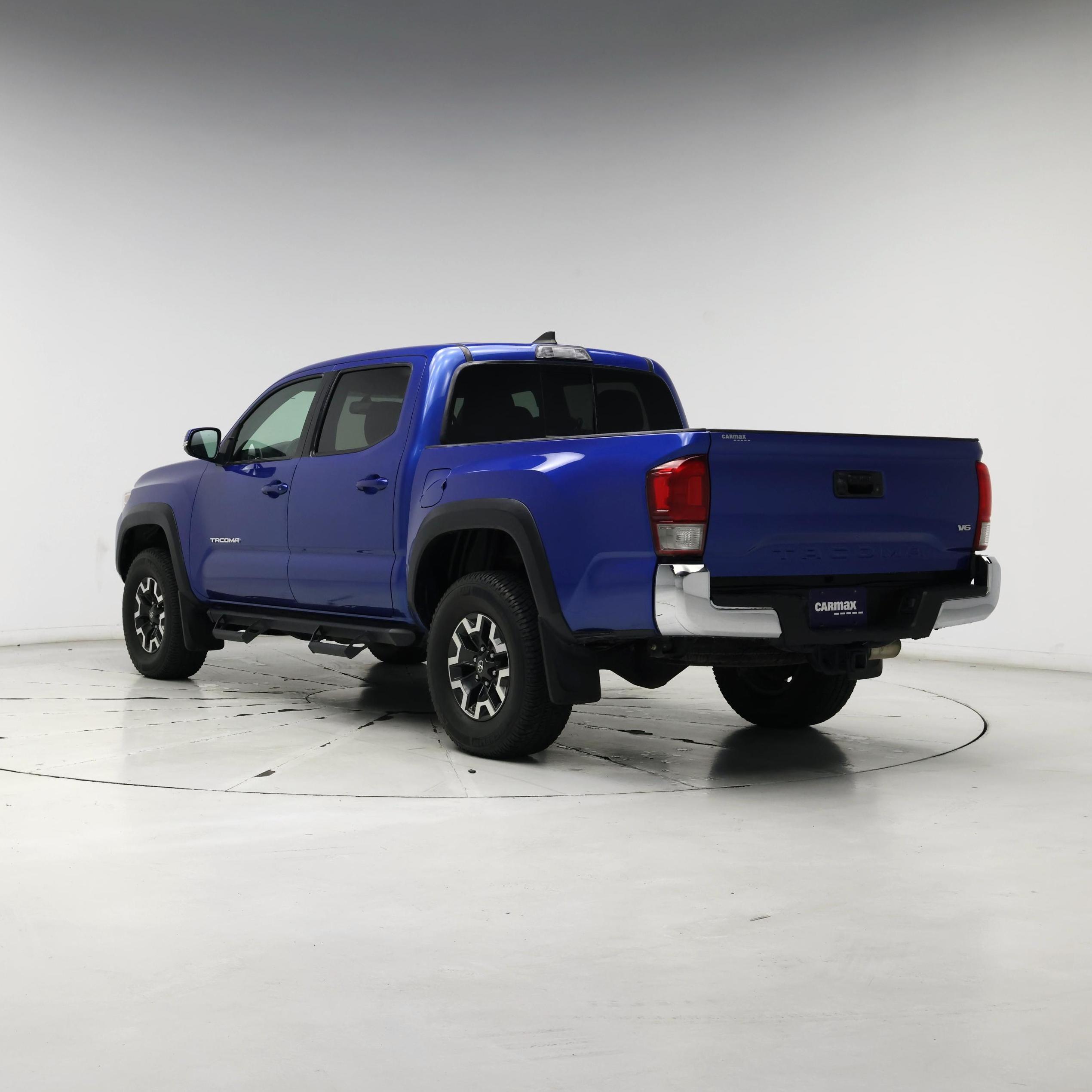 Thumbnail: 2017 Toyota Tacoma - 2