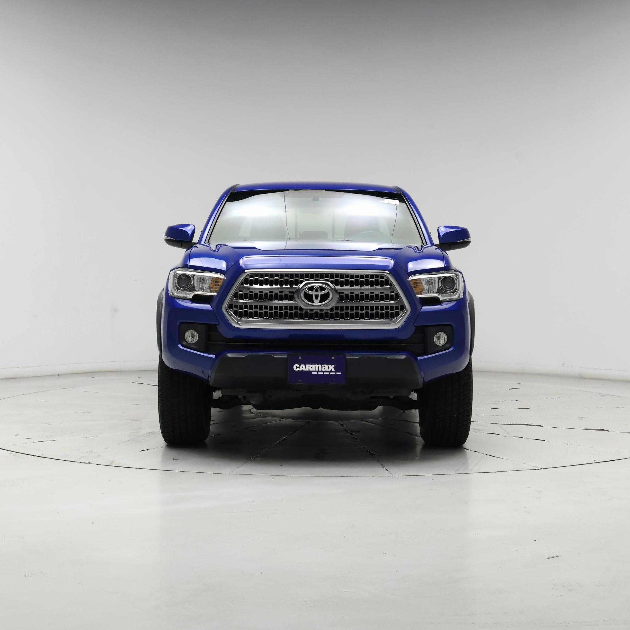 Thumbnail: 2017 Toyota Tacoma - 5
