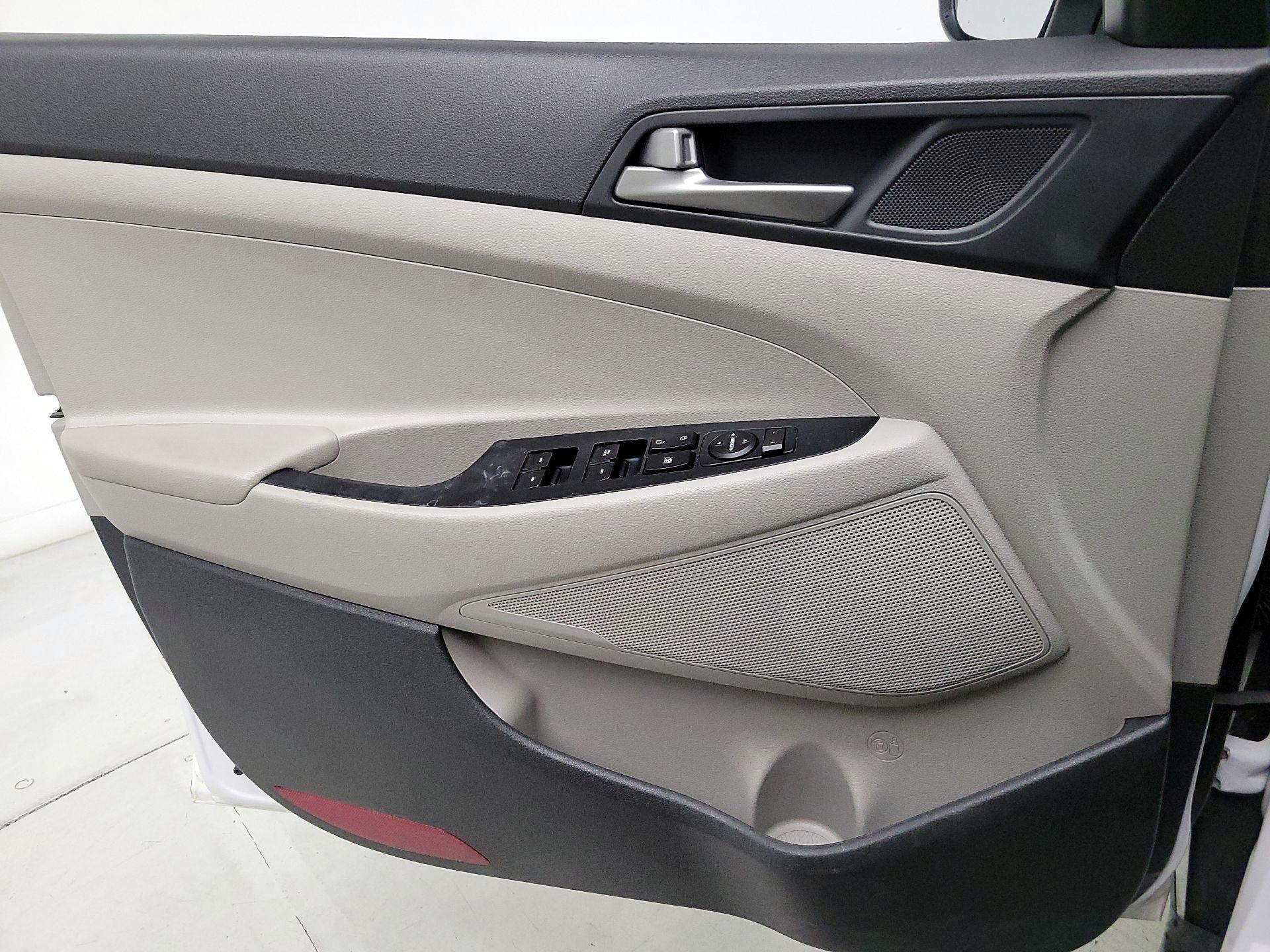 Thumbnail: 2018 Hyundai Tucson - 12