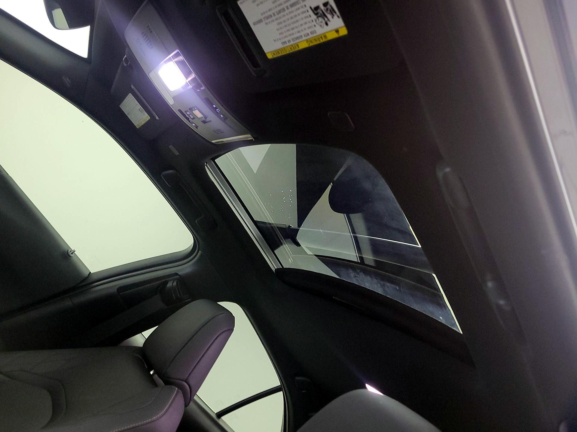 Thumbnail: 2024 Lexus UX - 20