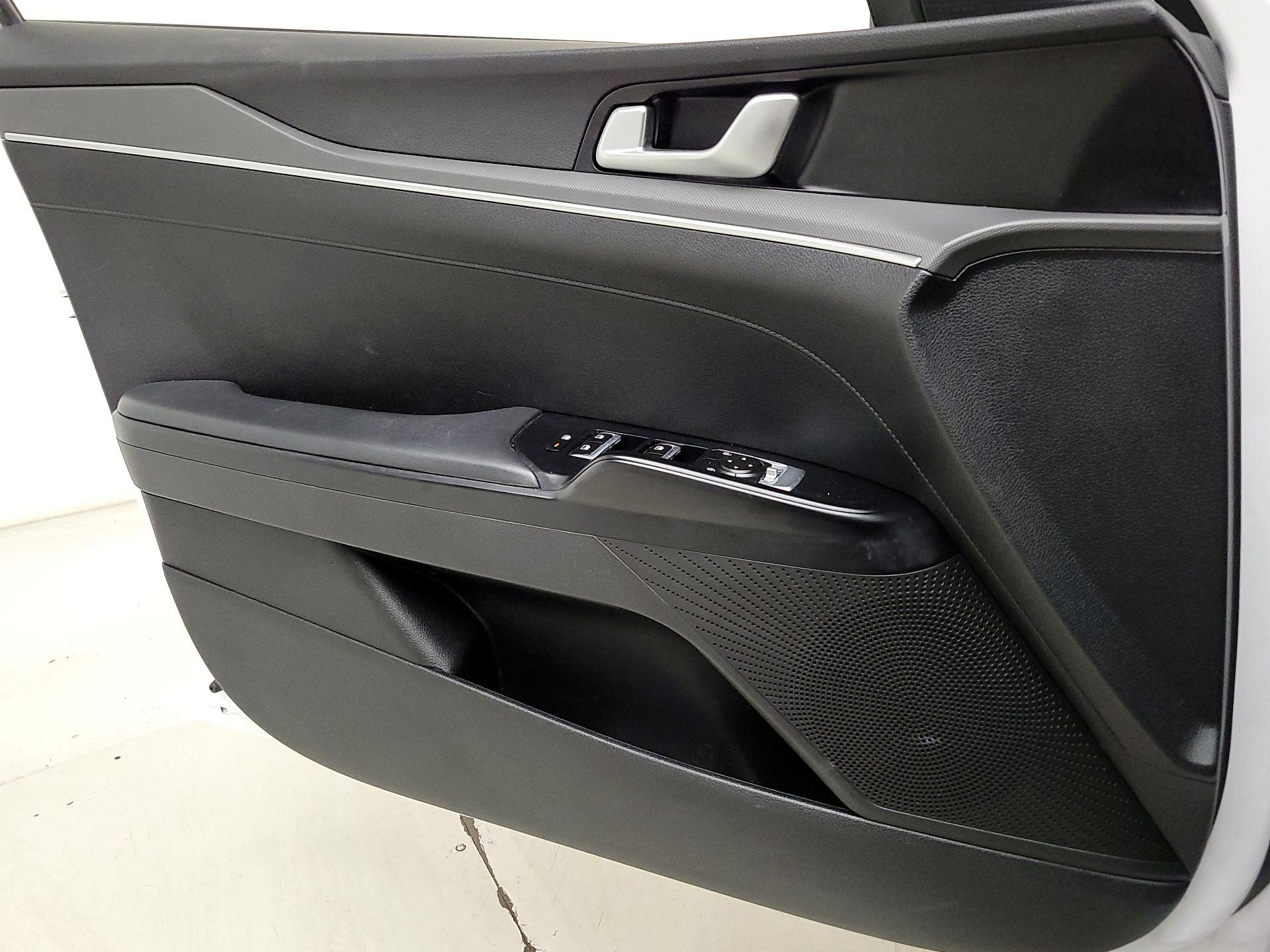 Thumbnail: 2022 Kia K5 - 12