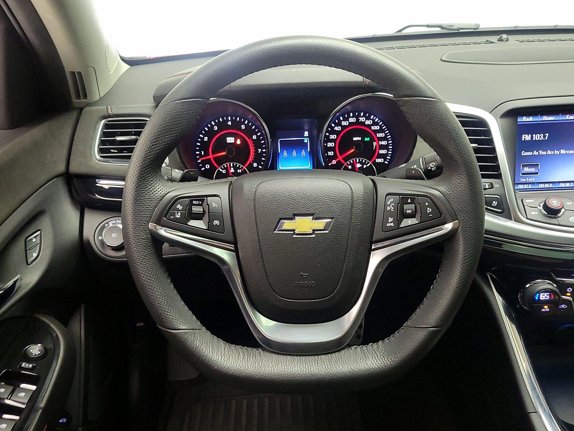 Thumbnail: 2015 Chevrolet  - 10