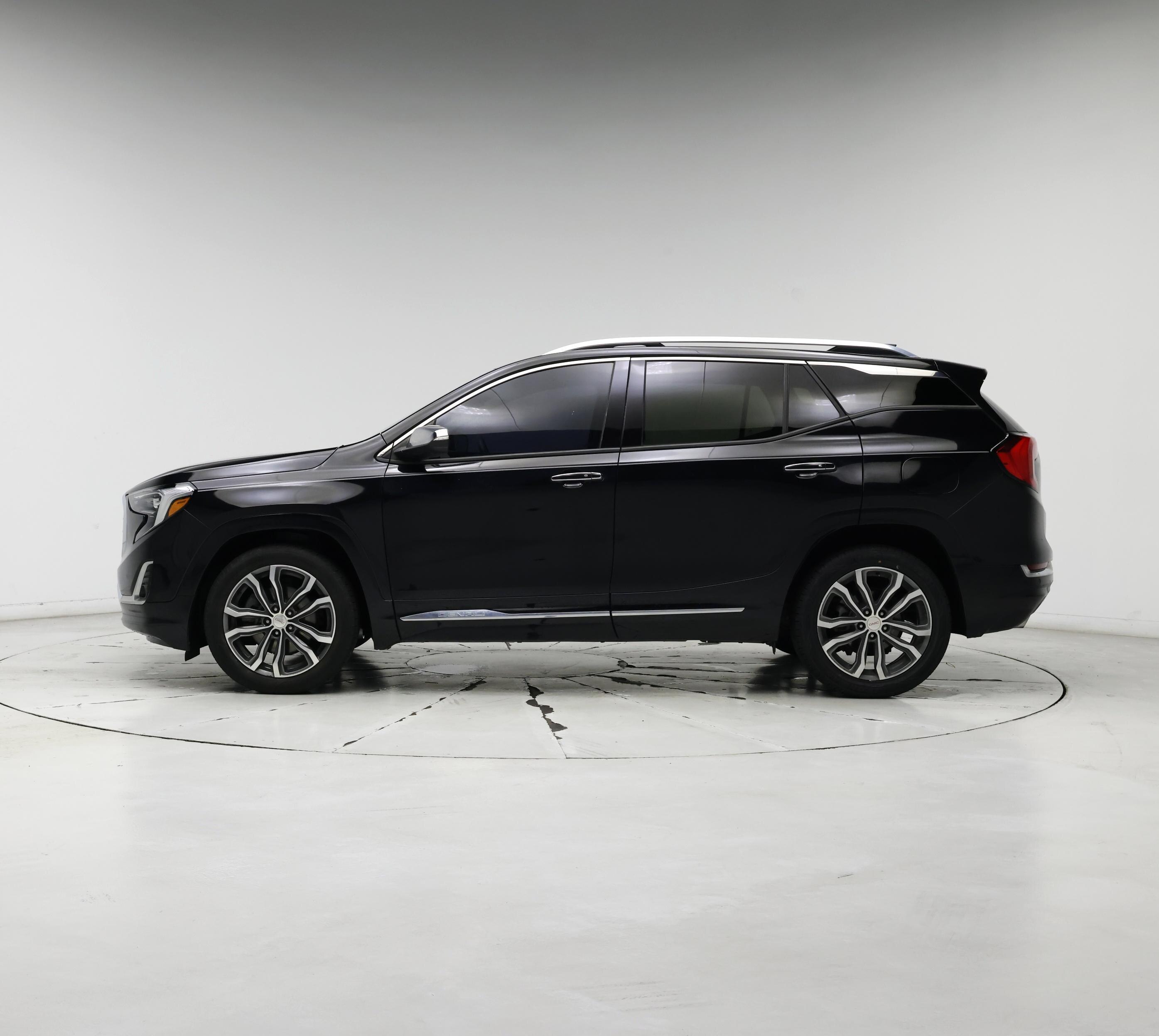 Thumbnail: 2018 GMC Terrain - 3