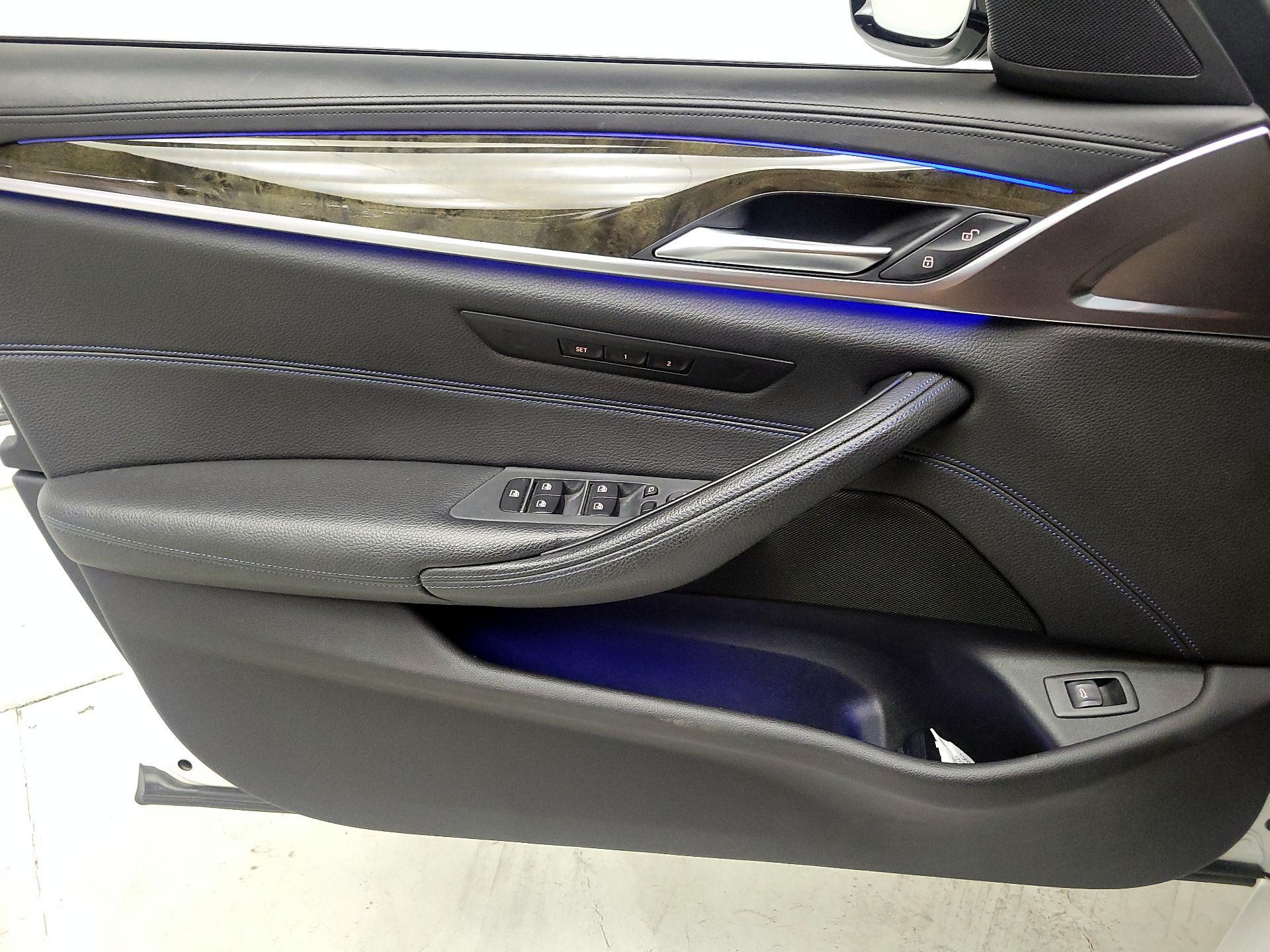 Thumbnail: 2018 BMW 5 Series - 12
