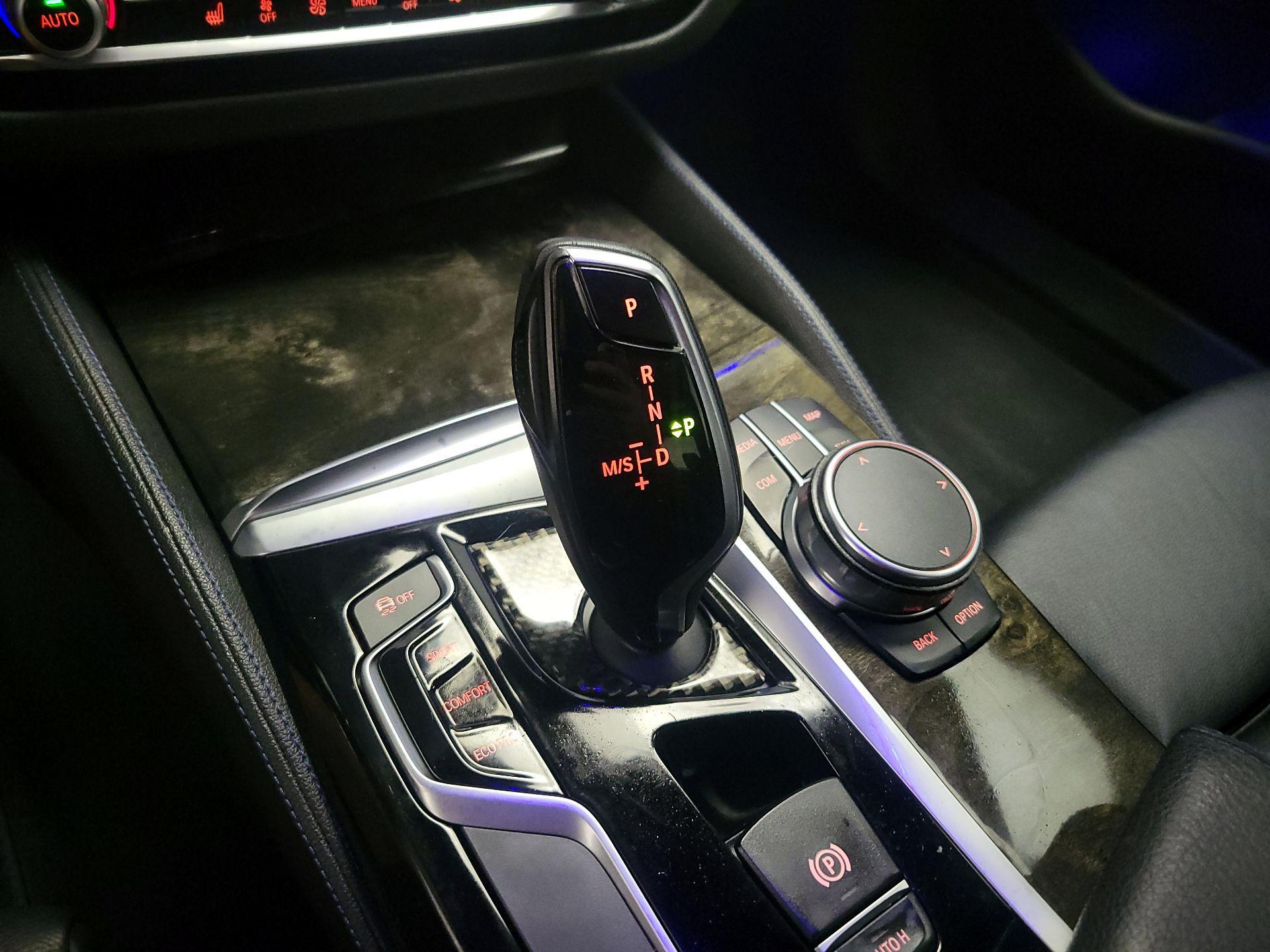 Thumbnail: 2018 BMW 5 Series - 16