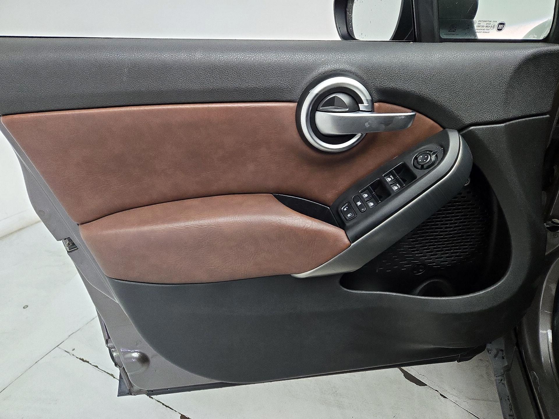 Thumbnail: 2016 Fiat 500X - 12