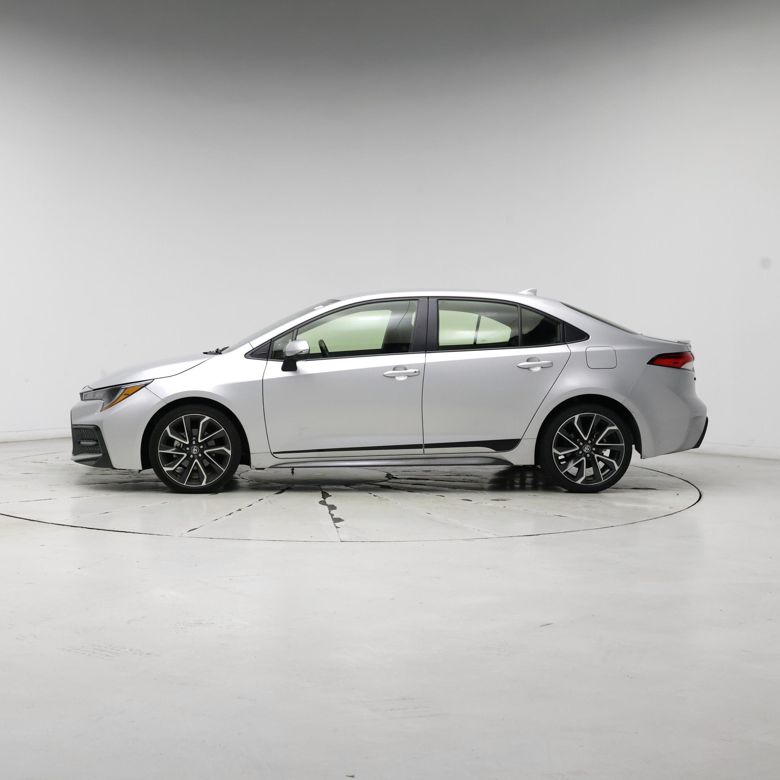Thumbnail: 2022 Toyota Corolla - 3
