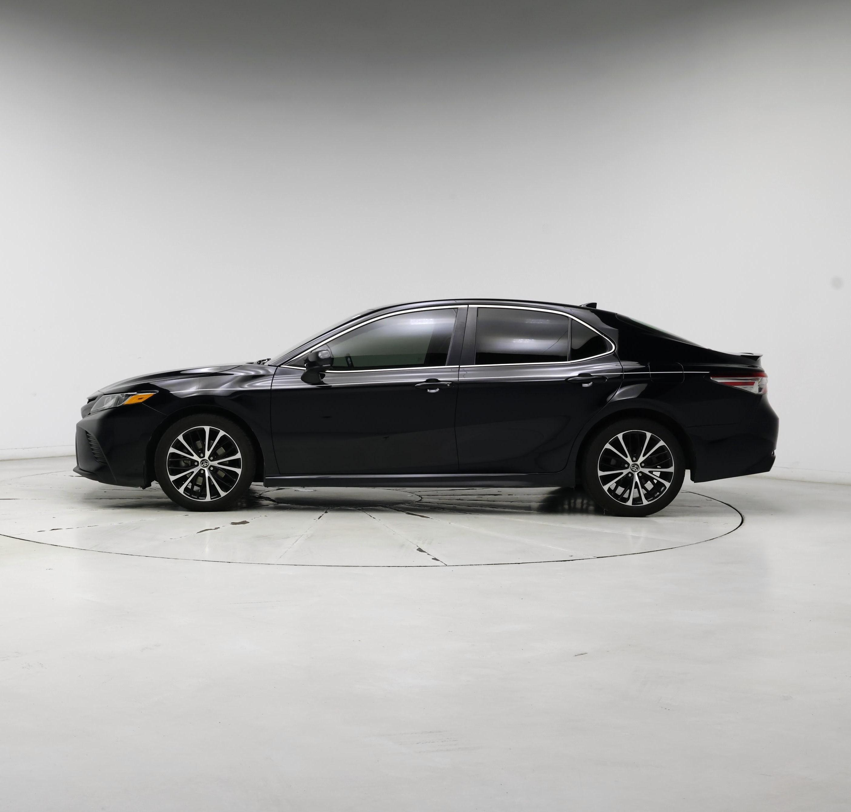 Thumbnail: 2020 Toyota Camry - 3