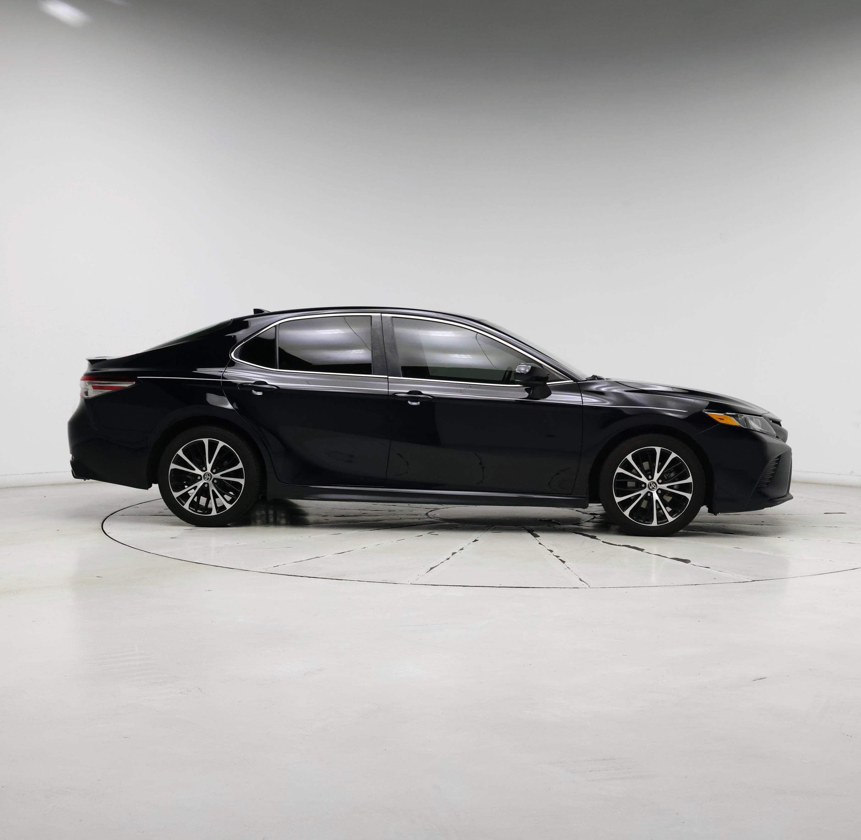 Thumbnail: 2020 Toyota Camry - 7