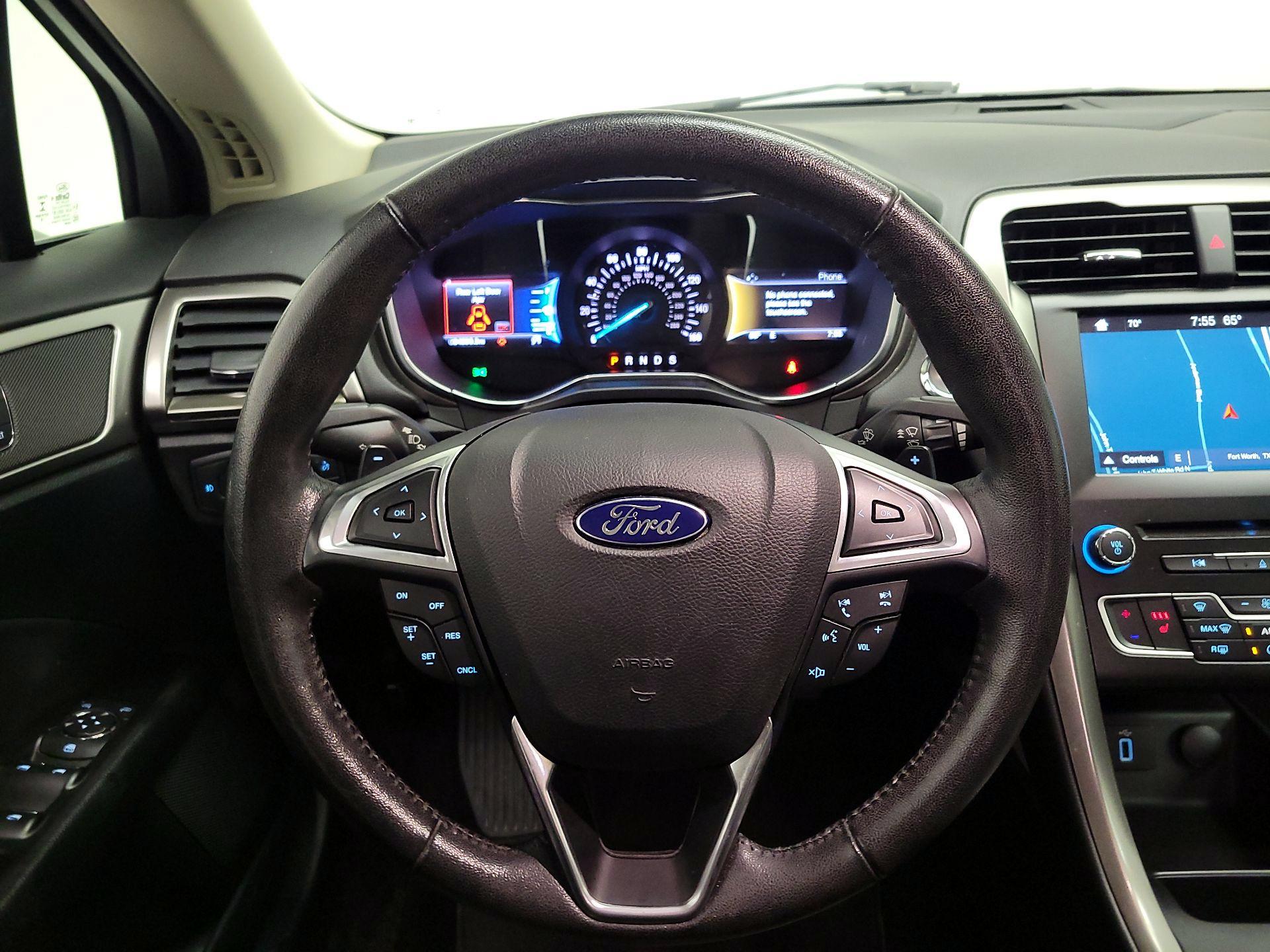 Thumbnail: 2017 Ford Fusion - 10