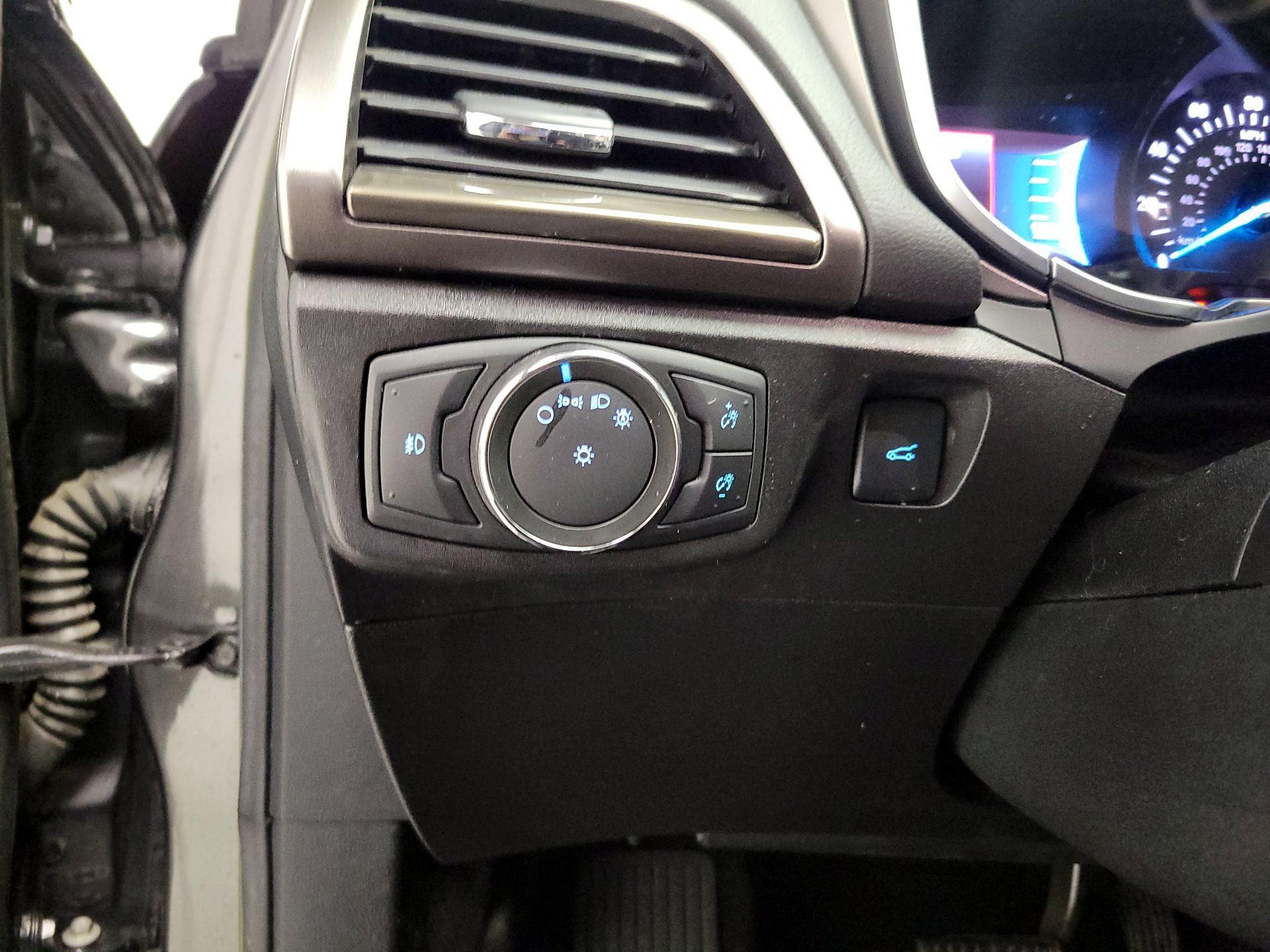Thumbnail: 2017 Ford Fusion - 13