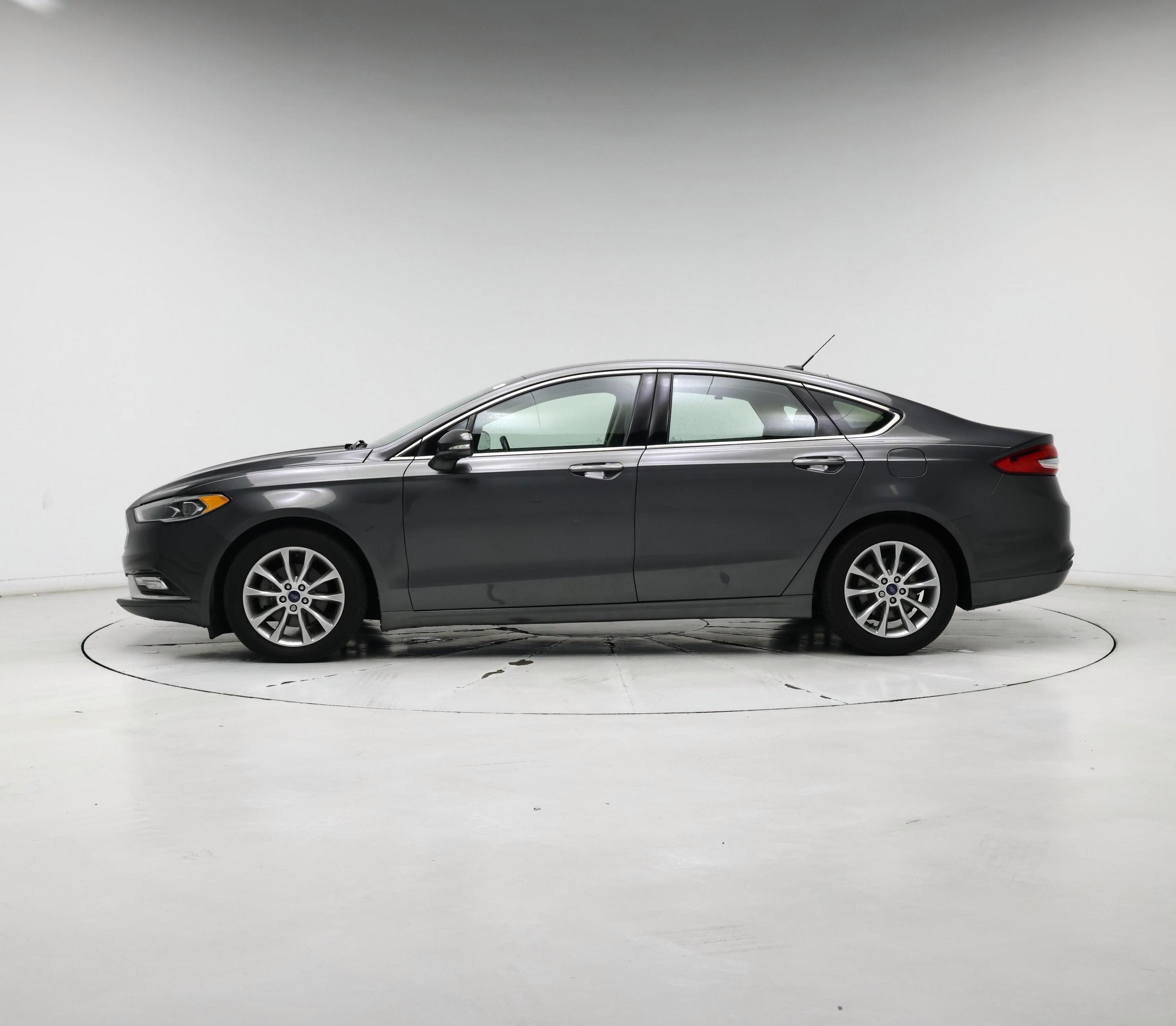 Thumbnail: 2017 Ford Fusion - 3