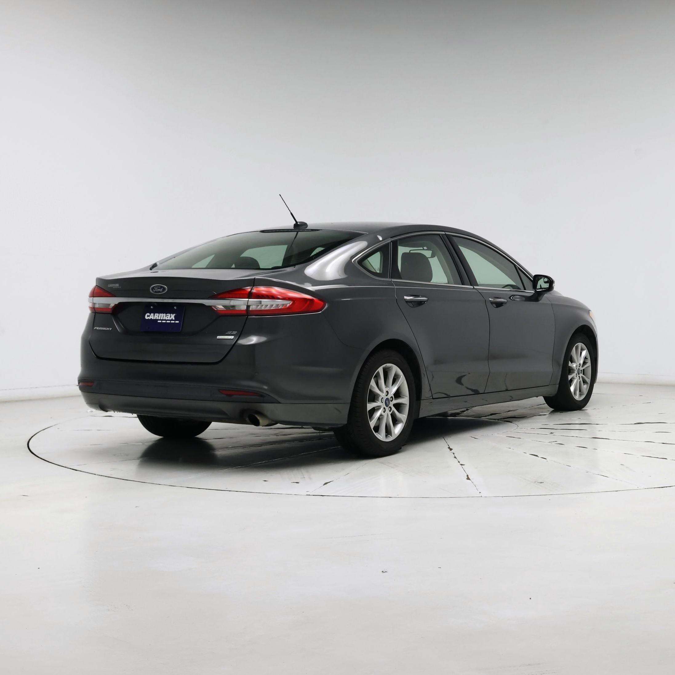 Thumbnail: 2017 Ford Fusion - 8