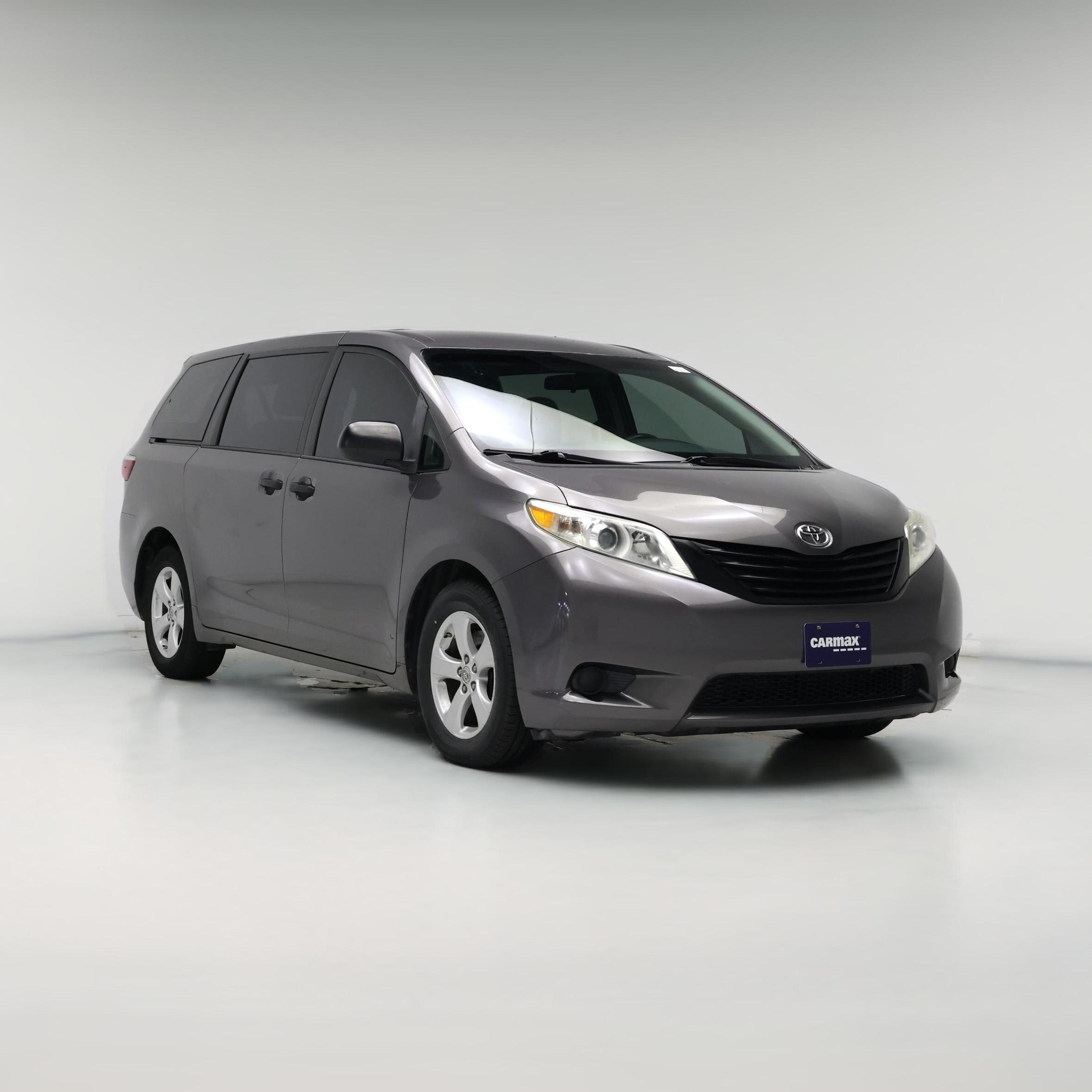 Thumbnail: 2017 Toyota Sienna - 1