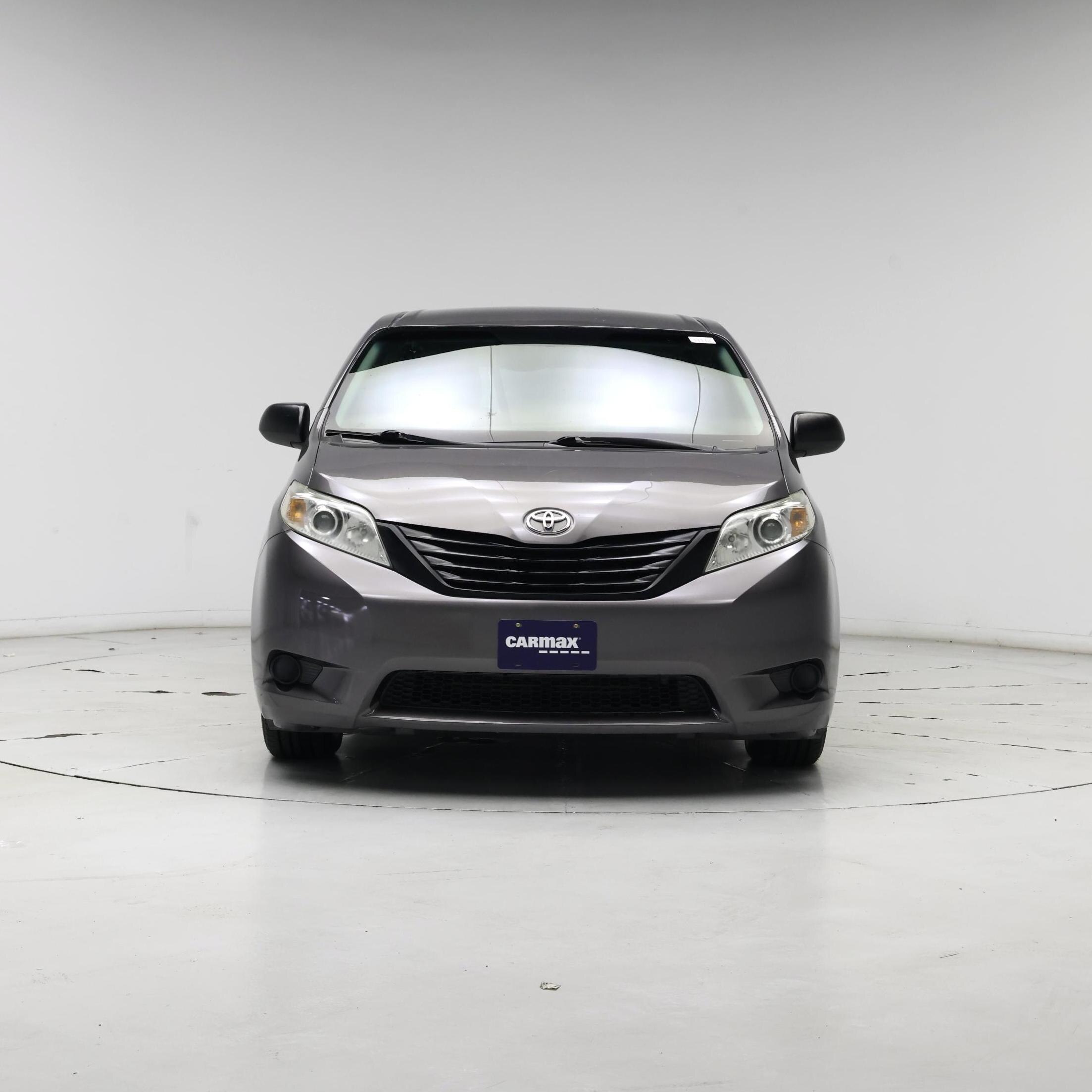 Thumbnail: 2017 Toyota Sienna - 5