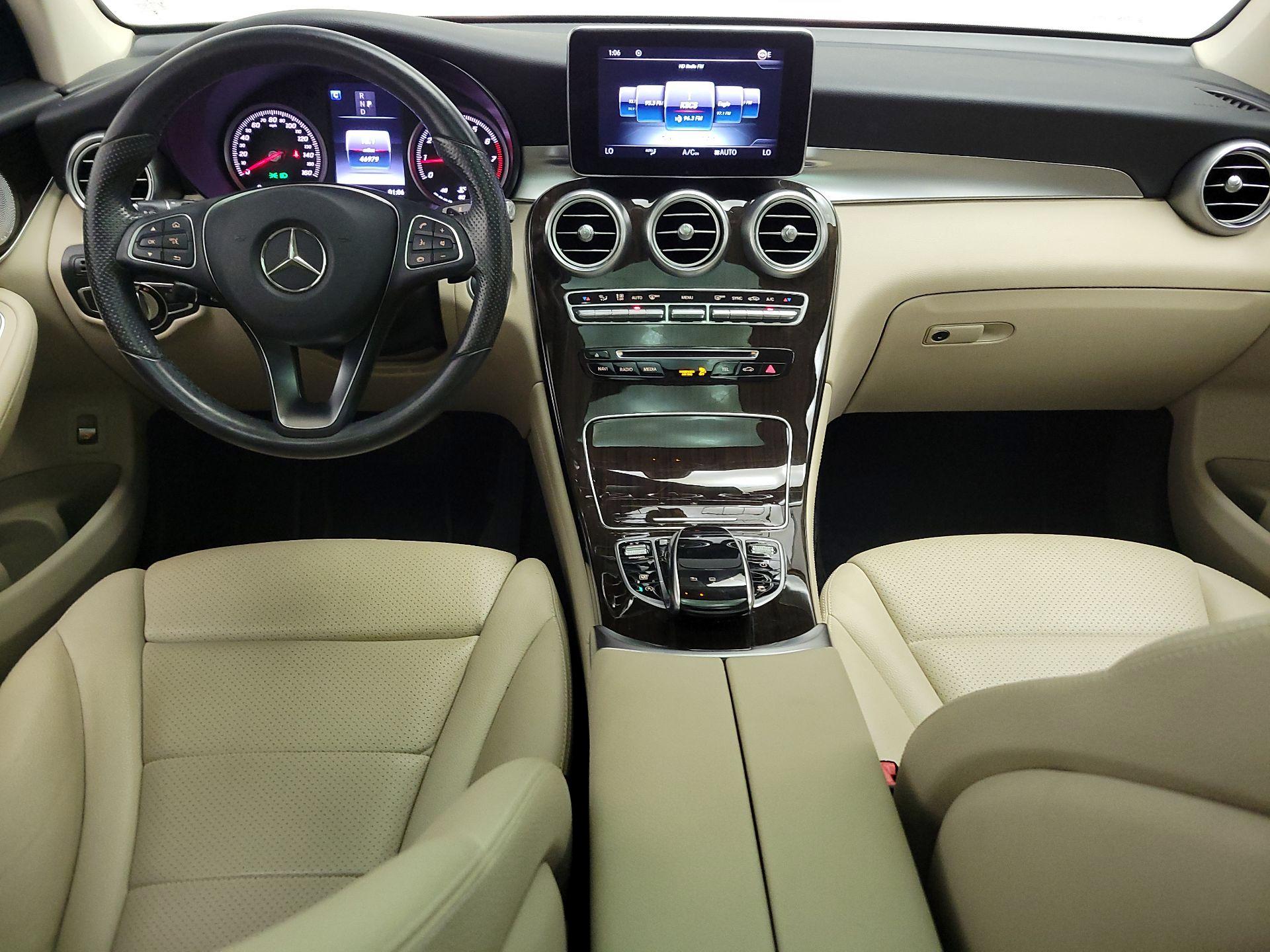 Thumbnail: 2016 Mercedes-Benz GLC - 9