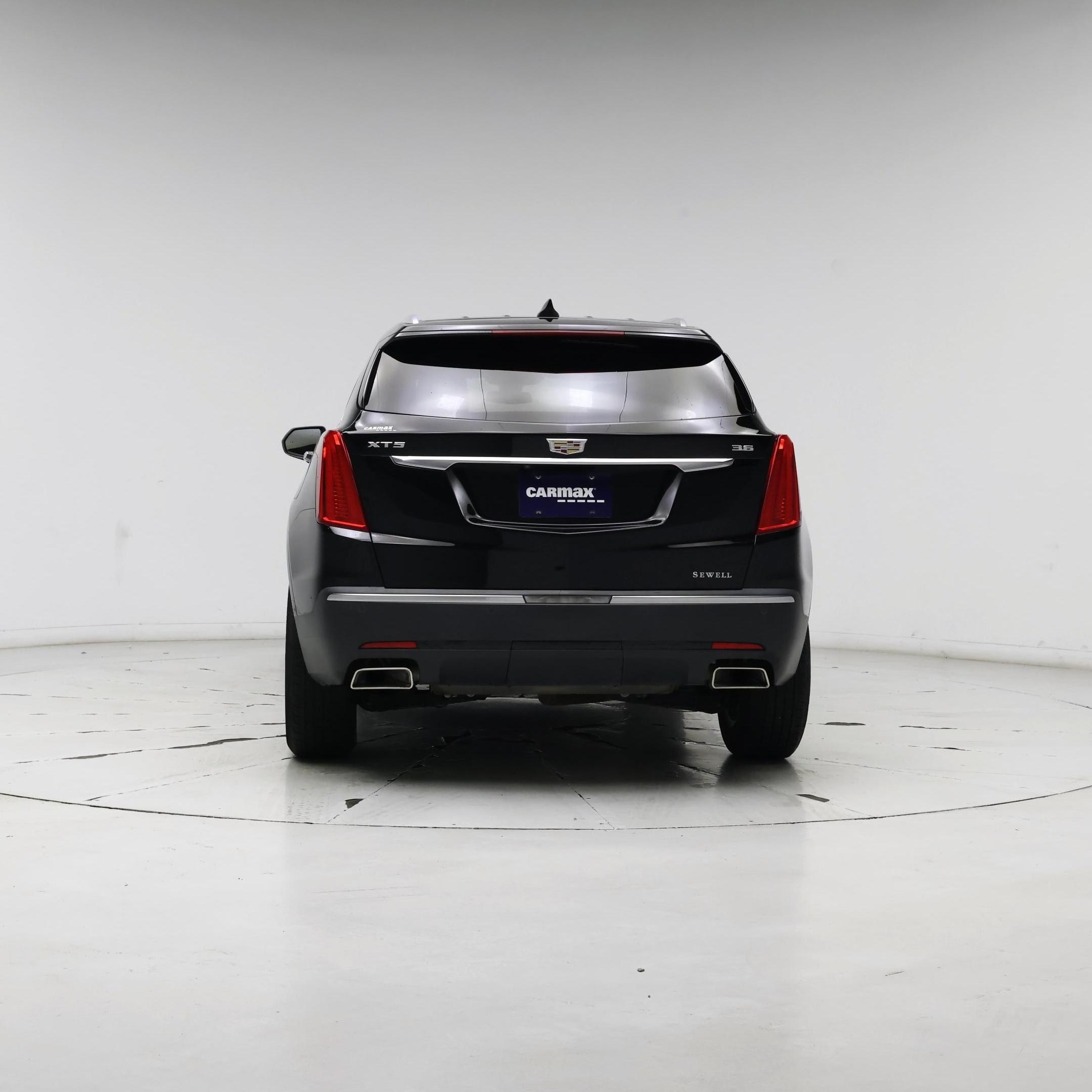 Thumbnail: 2017 Cadillac XT5 - 6