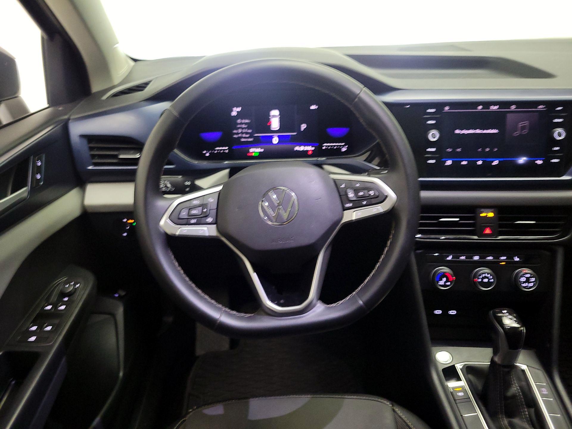 Thumbnail: 2022 Volkswagen Taos - 10