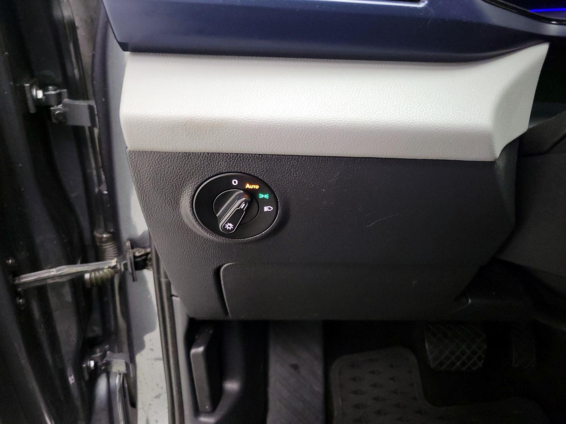 Thumbnail: 2022 Volkswagen Taos - 13