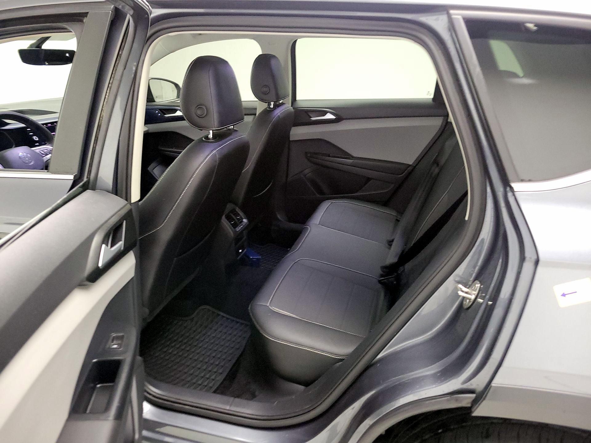 Thumbnail: 2022 Volkswagen Taos - 19