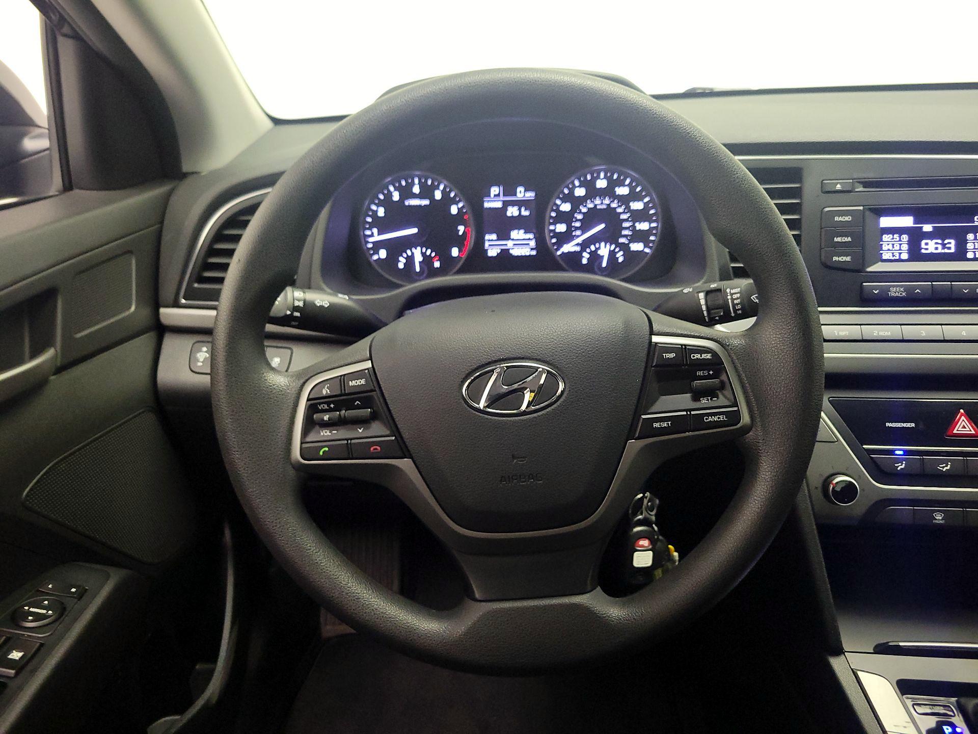 Thumbnail: 2018 Hyundai Elantra - 10