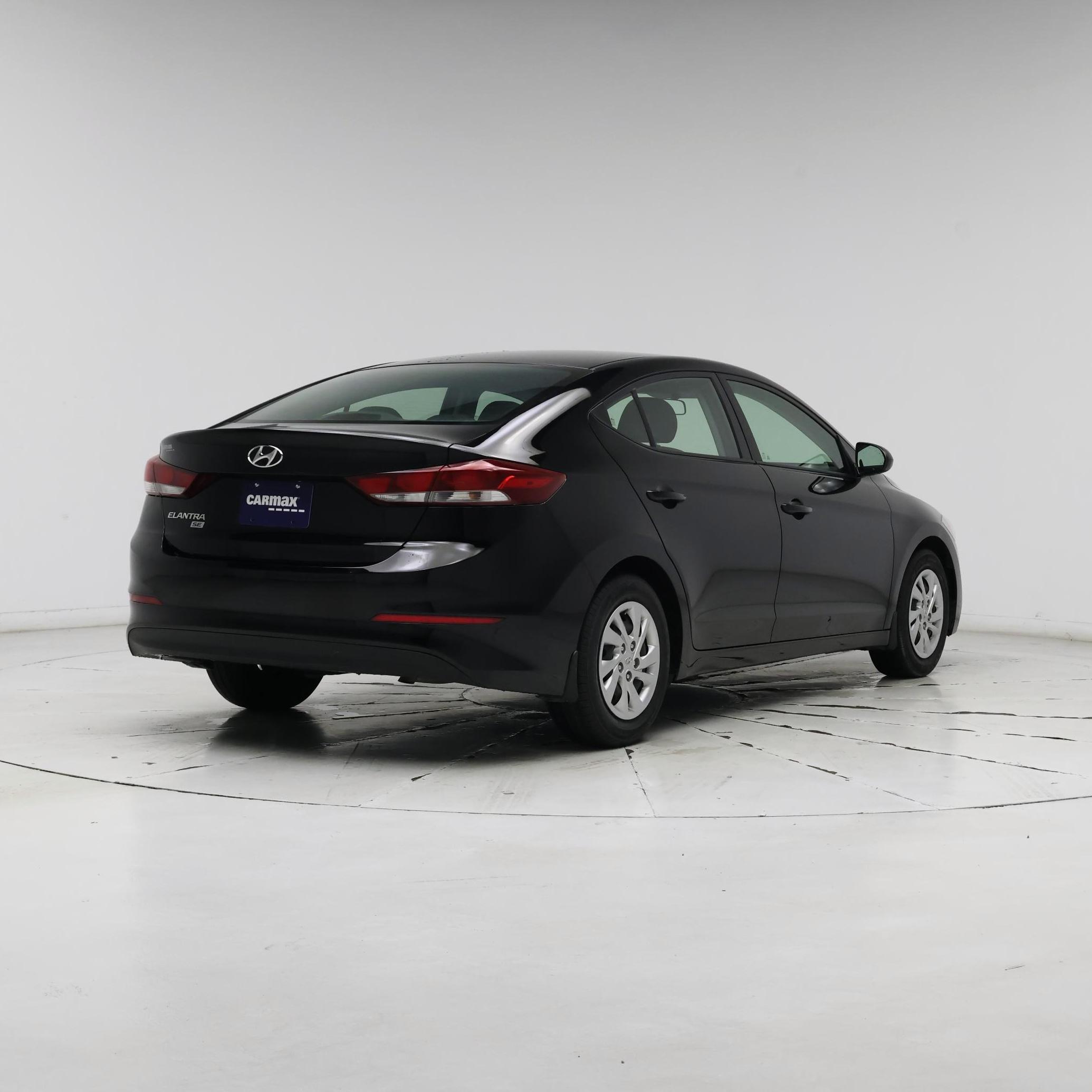 Thumbnail: 2018 Hyundai Elantra - 8