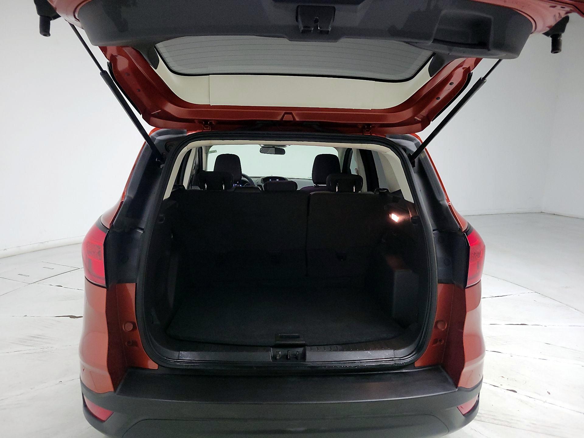 Thumbnail: 2019 Ford Escape - 20