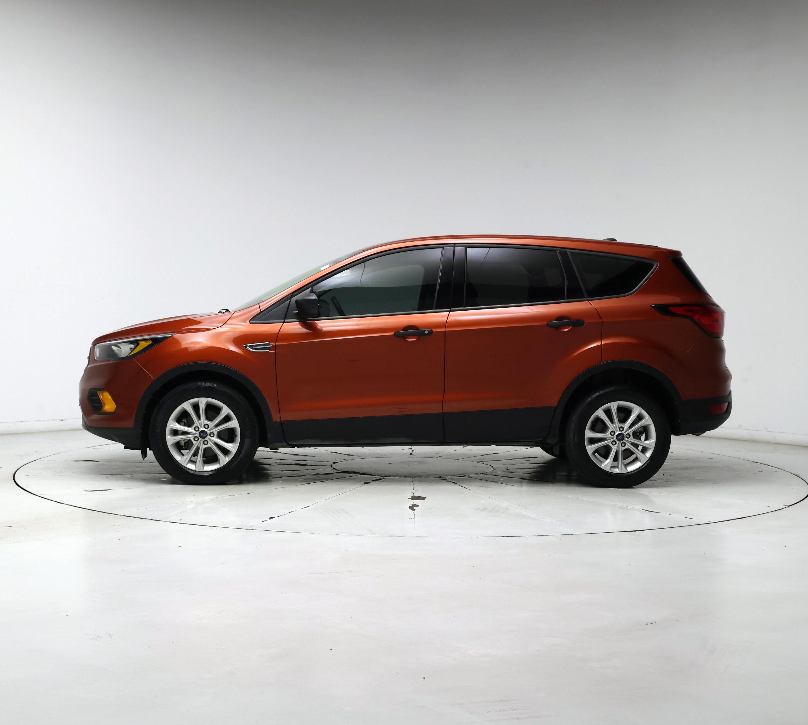 Thumbnail: 2019 Ford Escape - 3