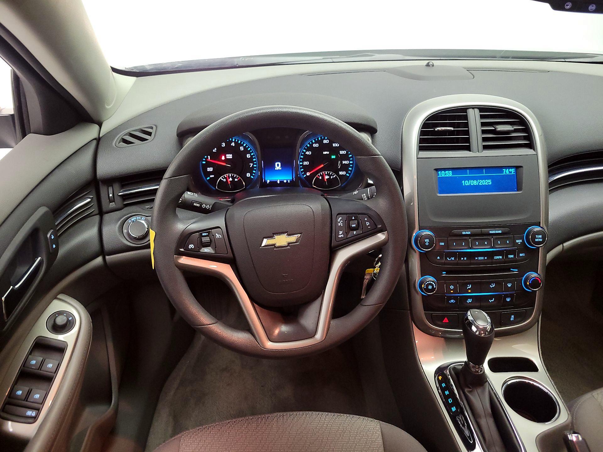 Thumbnail: 2014 Chevrolet Malibu - 10