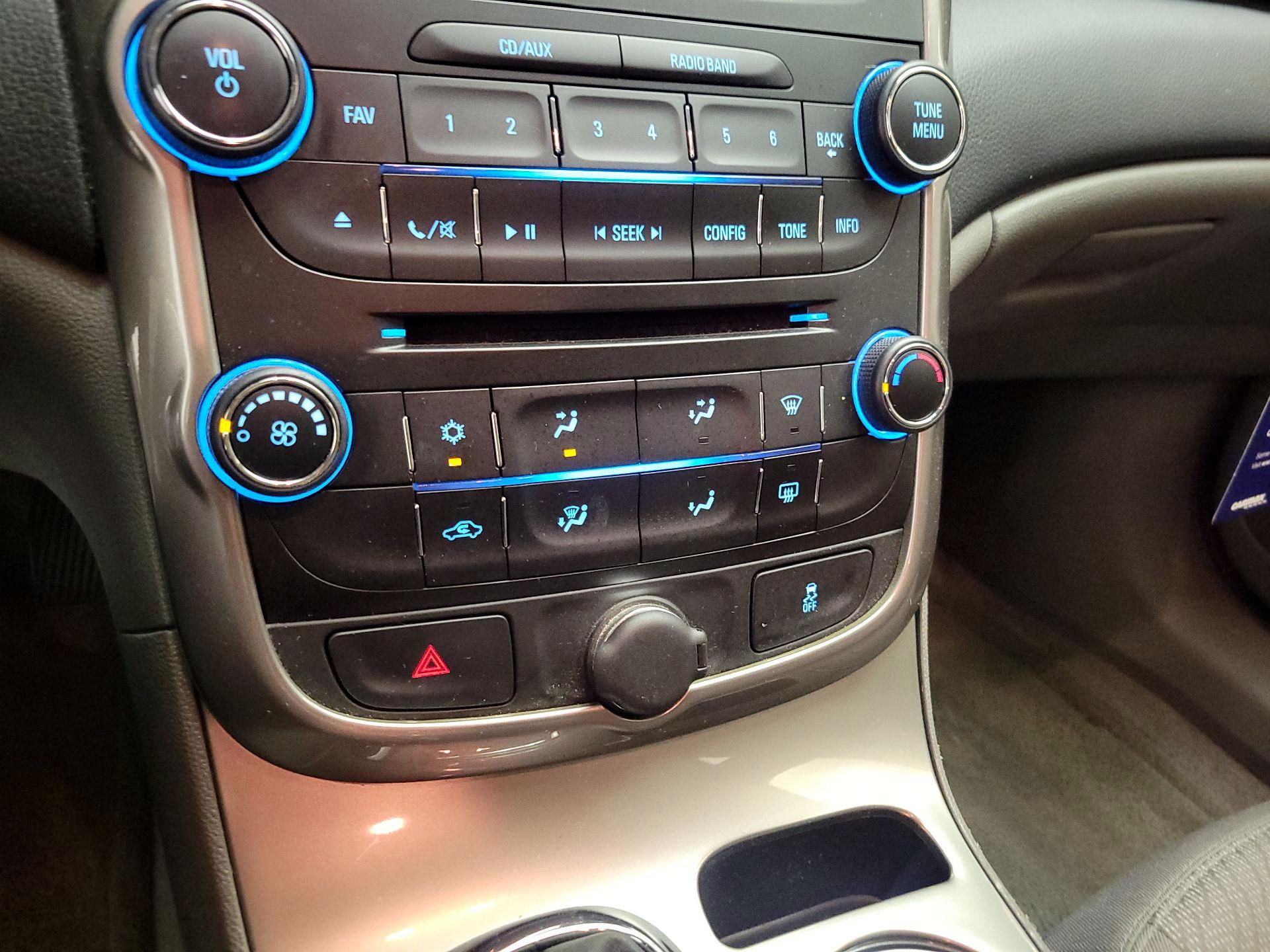 Thumbnail: 2014 Chevrolet Malibu - 15