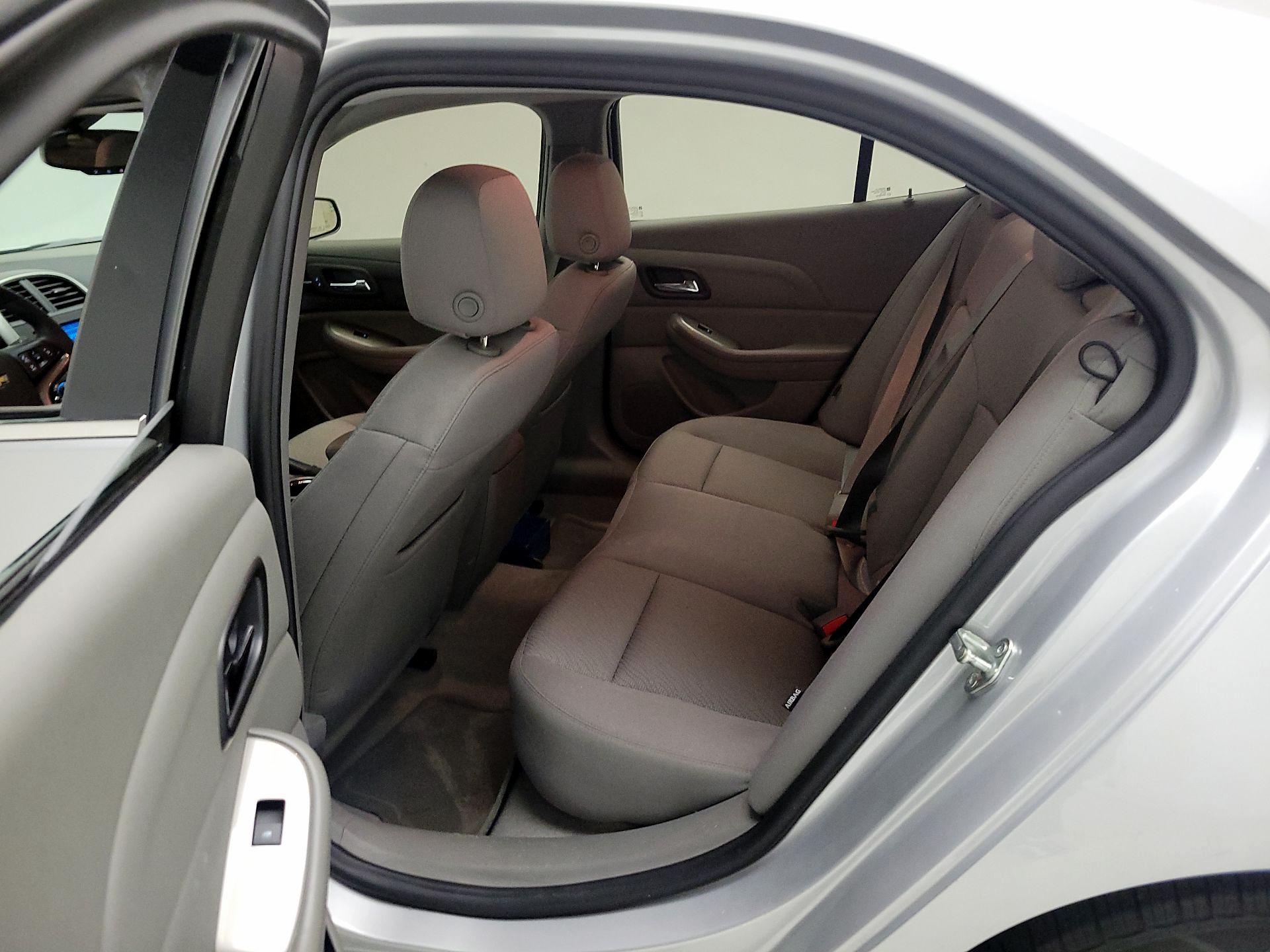 Thumbnail: 2014 Chevrolet Malibu - 17