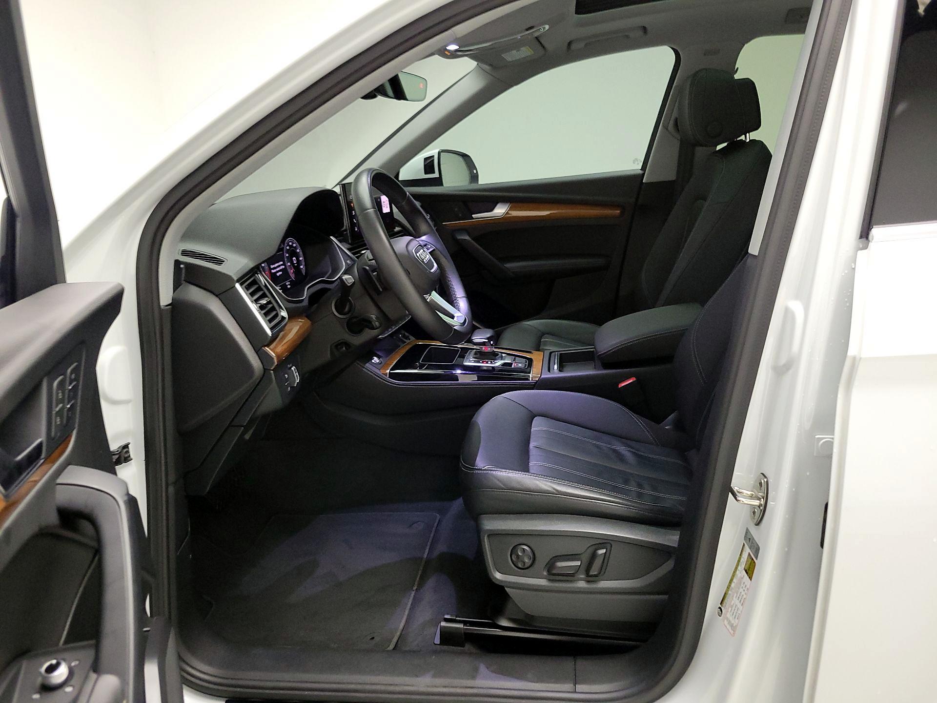 Thumbnail: 2022 Audi Q5 - 11