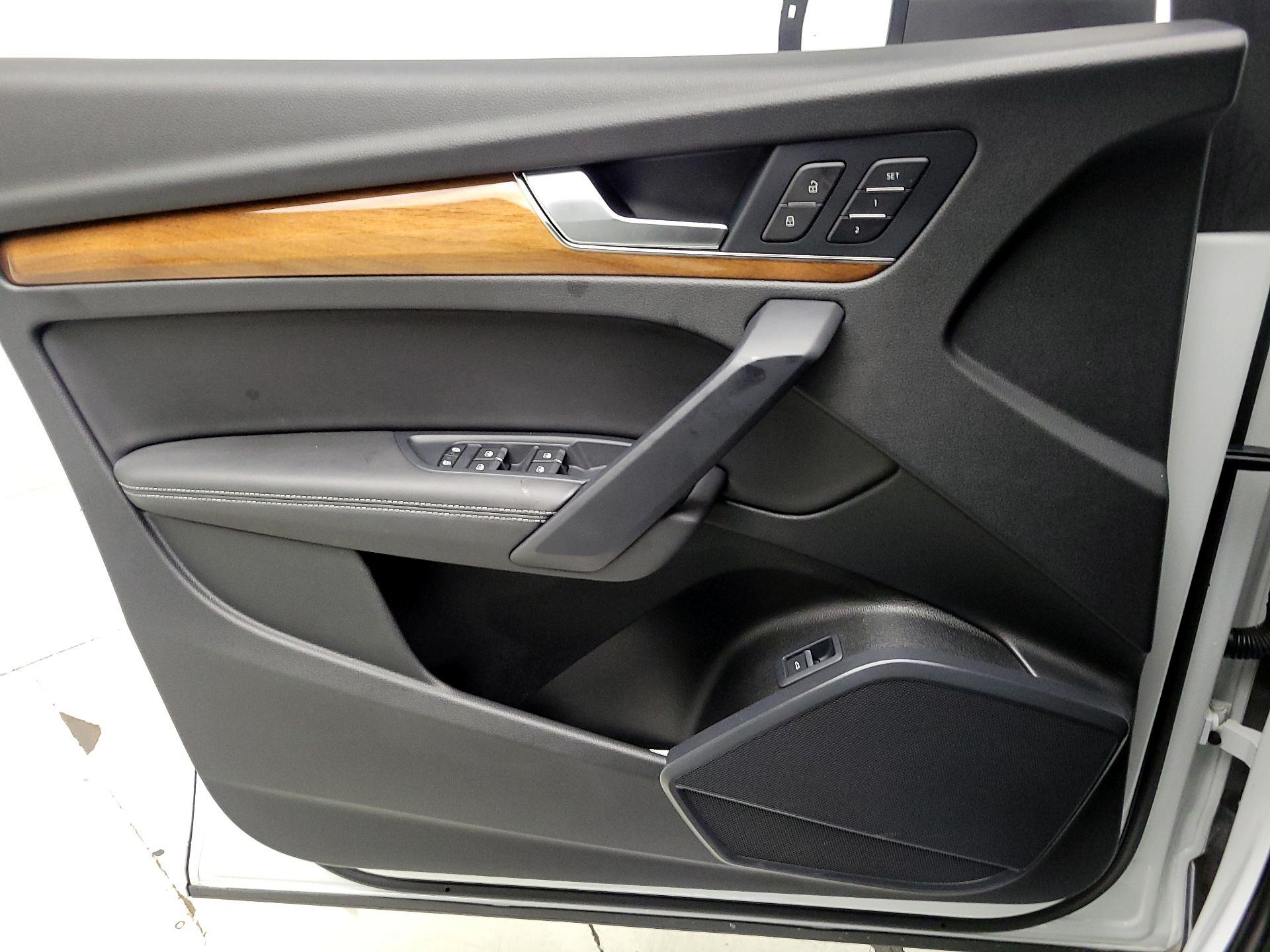 Thumbnail: 2022 Audi Q5 - 12