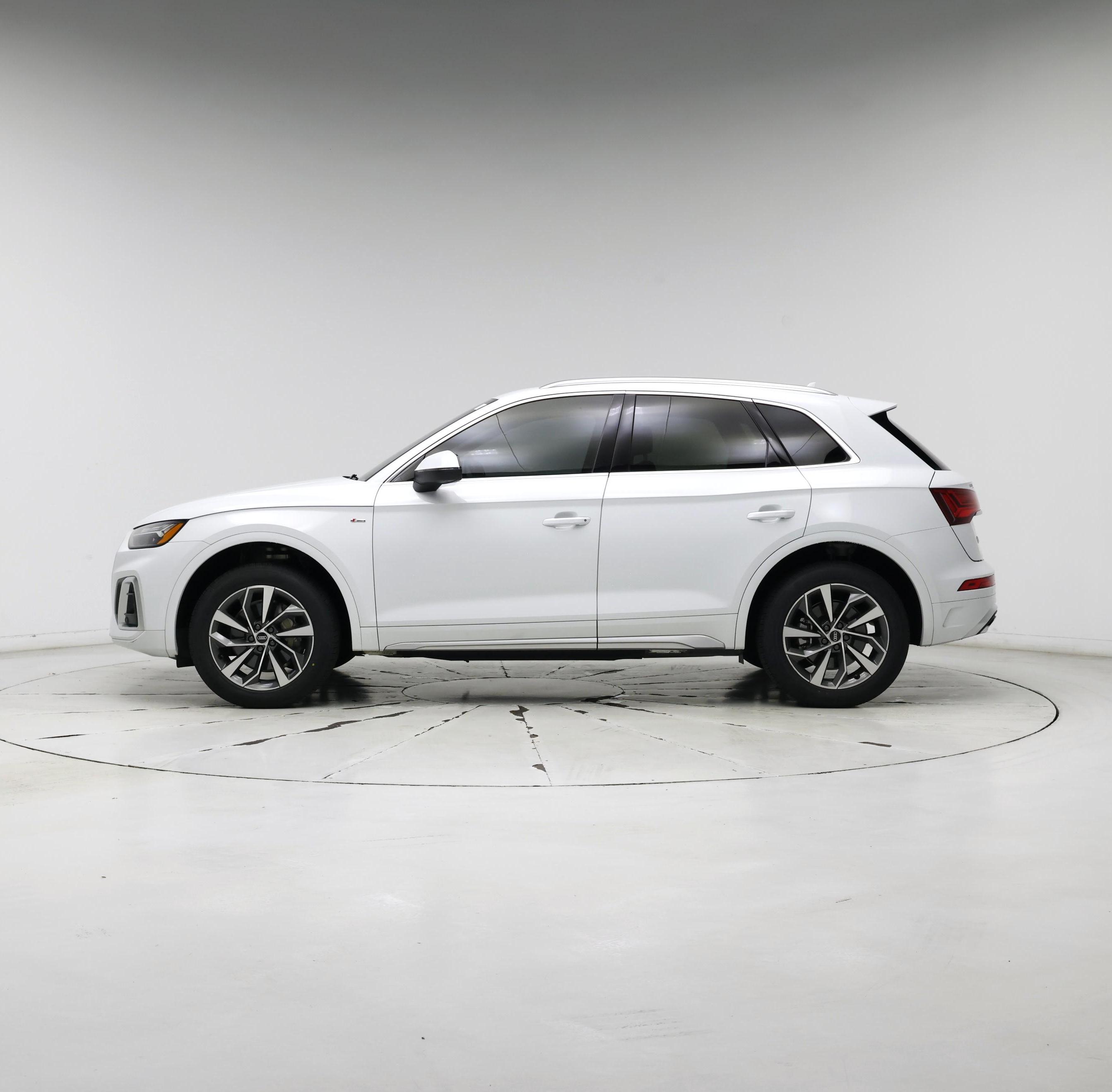 Thumbnail: 2022 Audi Q5 - 3