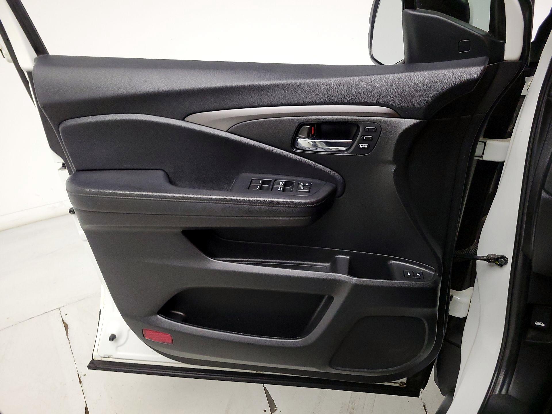 Thumbnail: 2022 Honda Pilot - 12