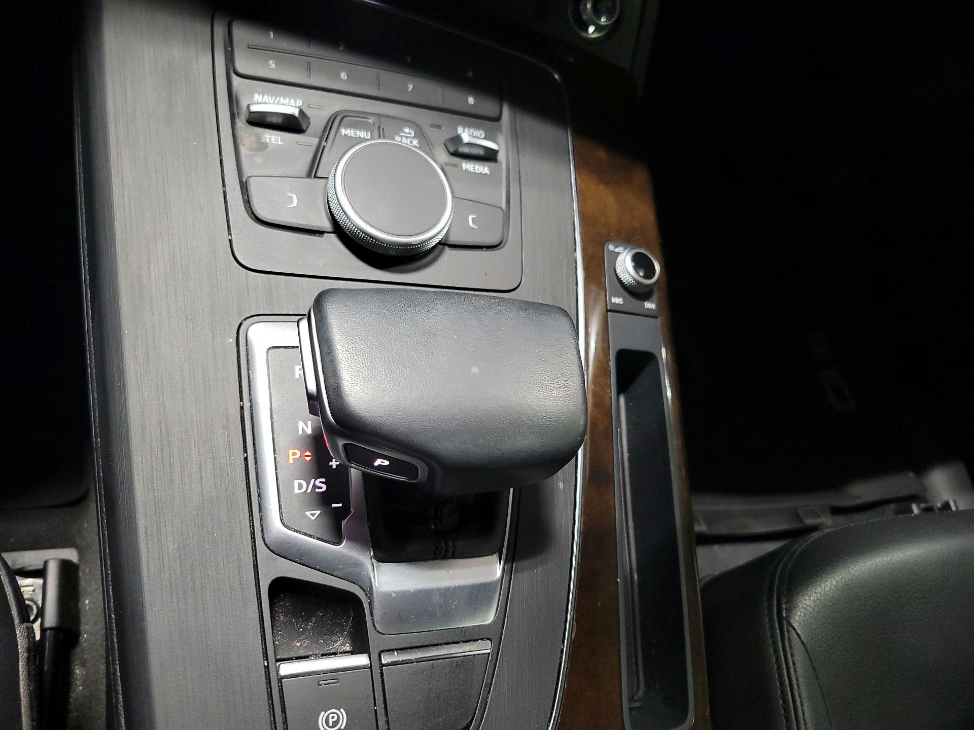 Thumbnail: 2019 Audi Q5 - 17