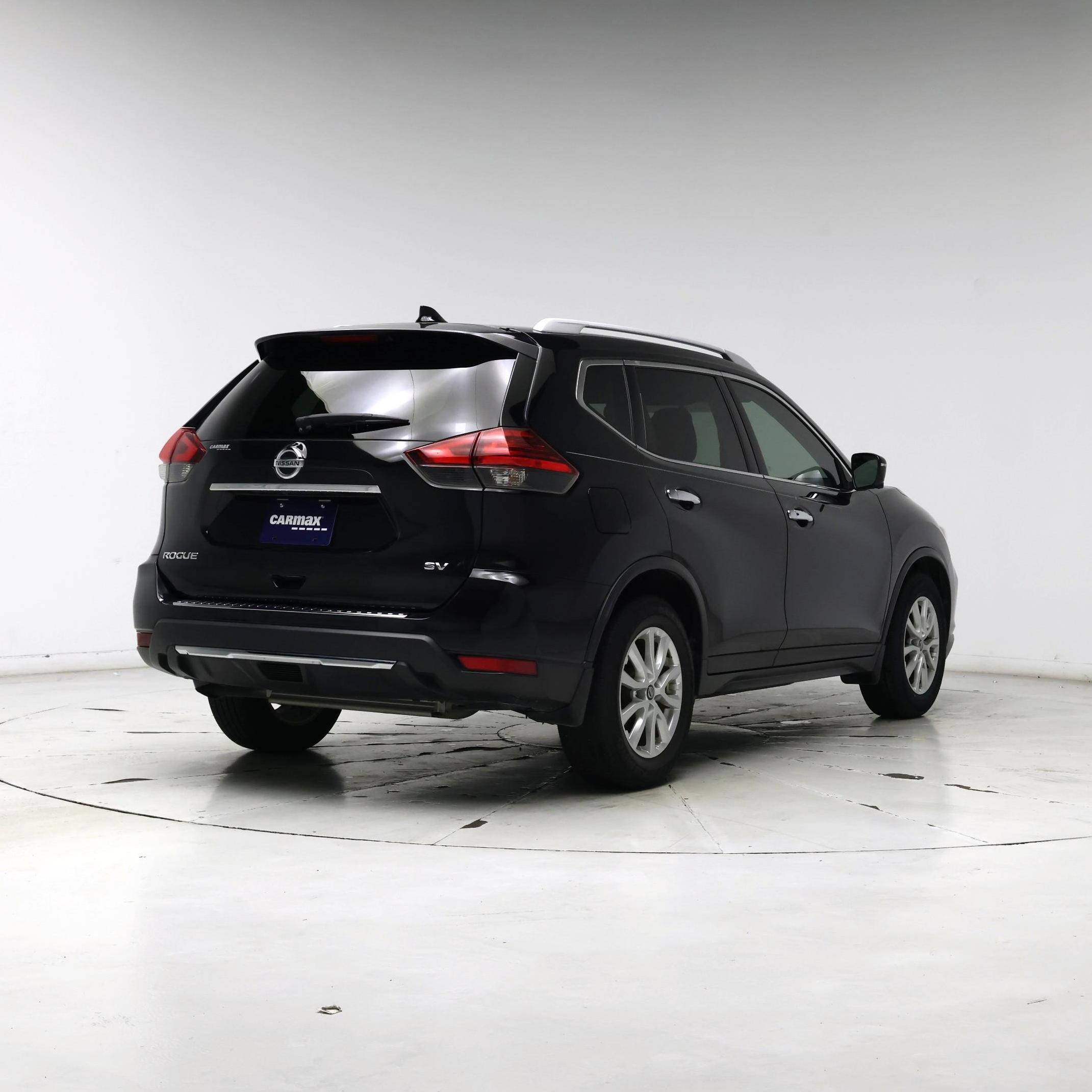 Thumbnail: 2017 Nissan Rogue - 8