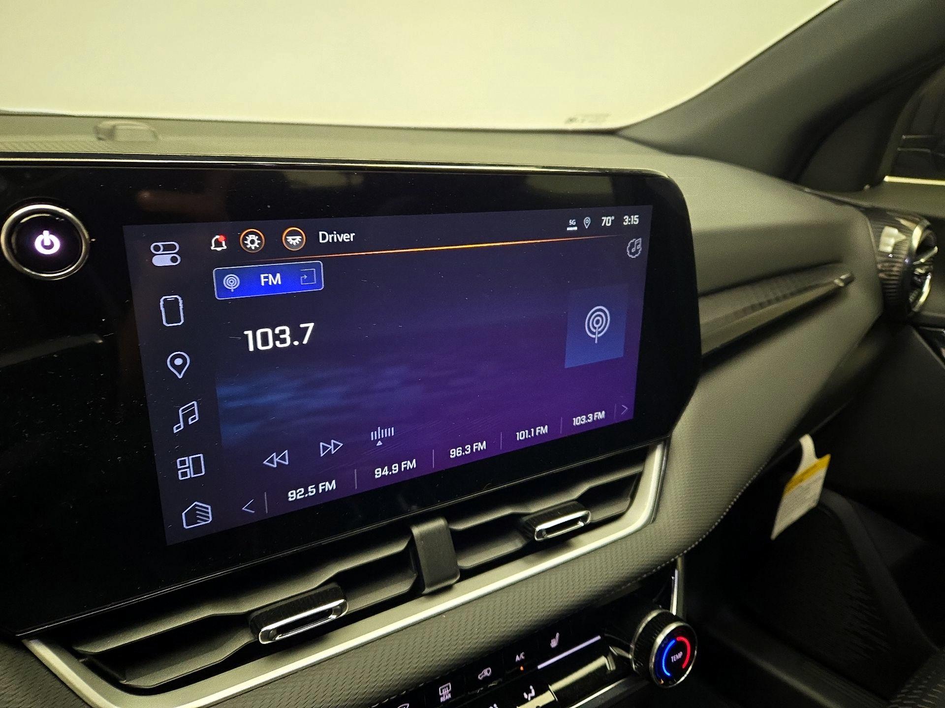 Thumbnail: 2025 Chevrolet Equinox - 16