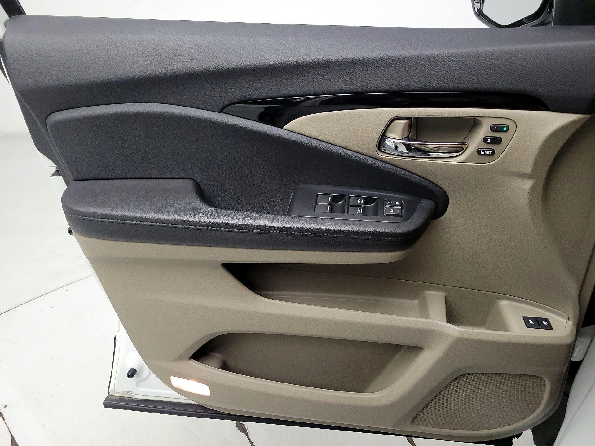 Thumbnail: 2021 Honda Pilot - 12