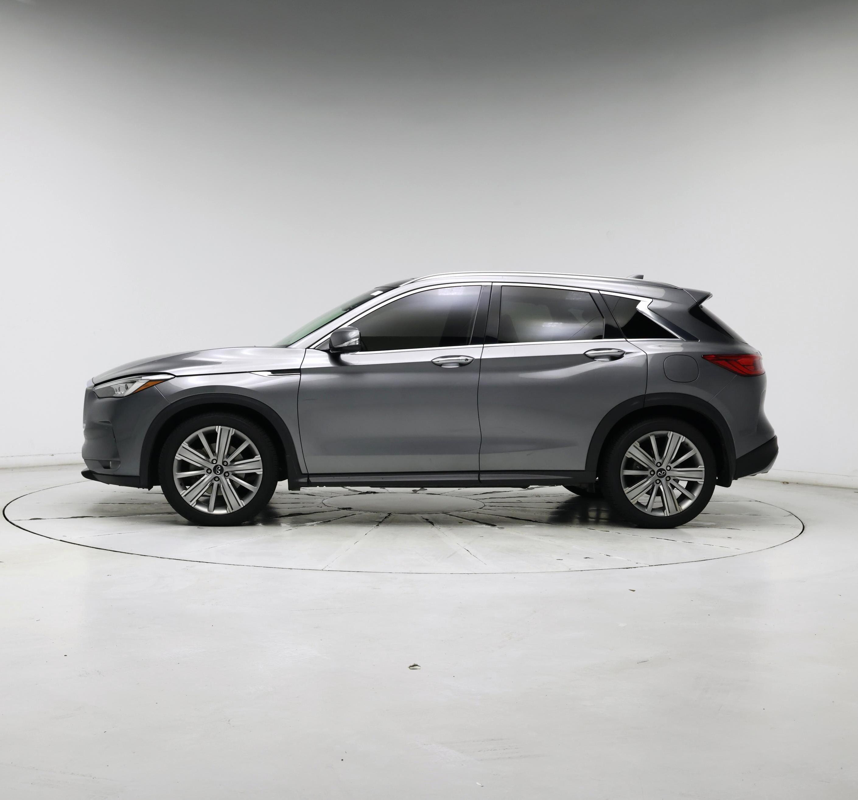 Thumbnail: 2021 INFINITI QX50 - 3